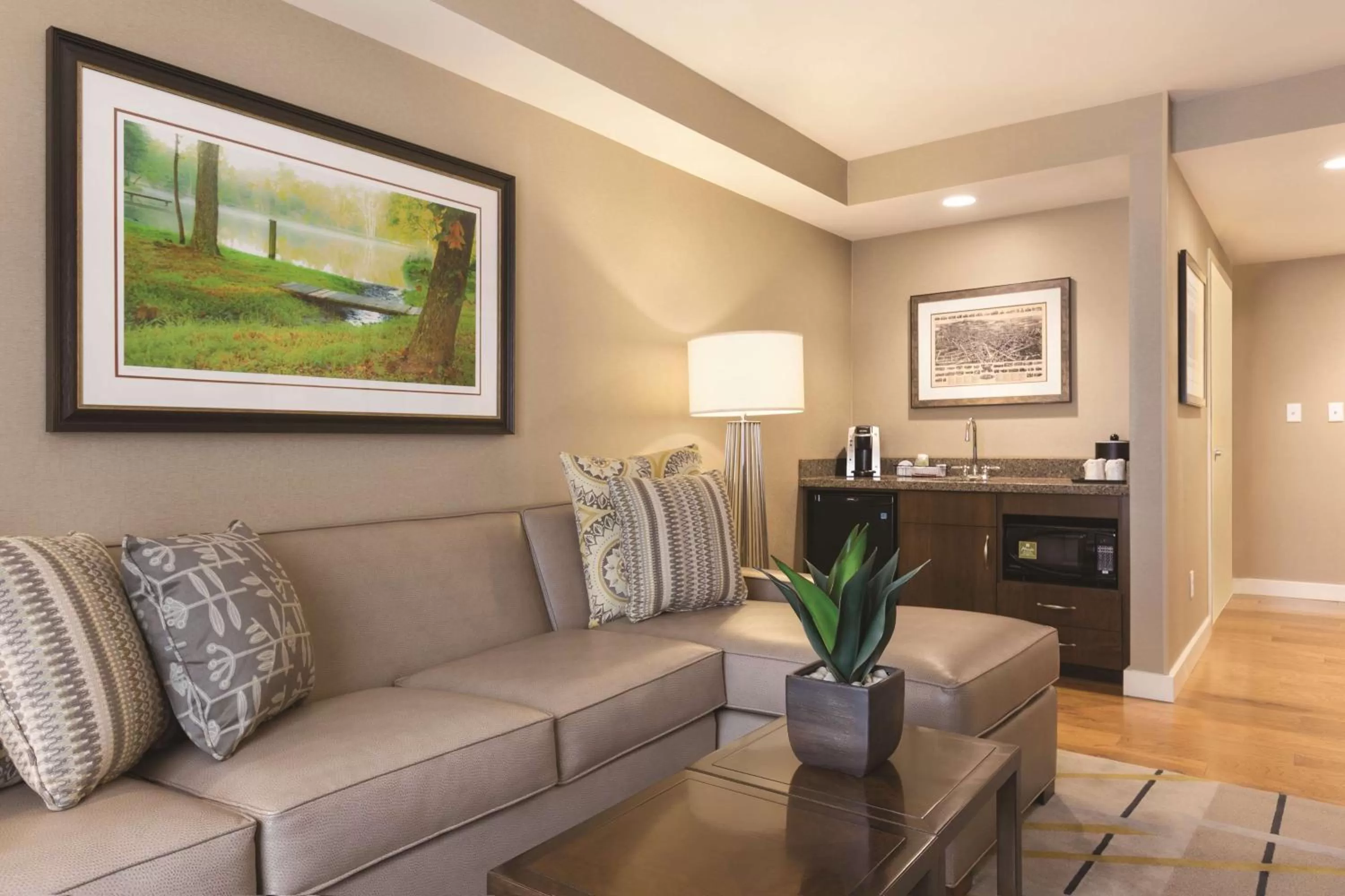 Living room in Hilton Garden Inn Wallingford/Meriden