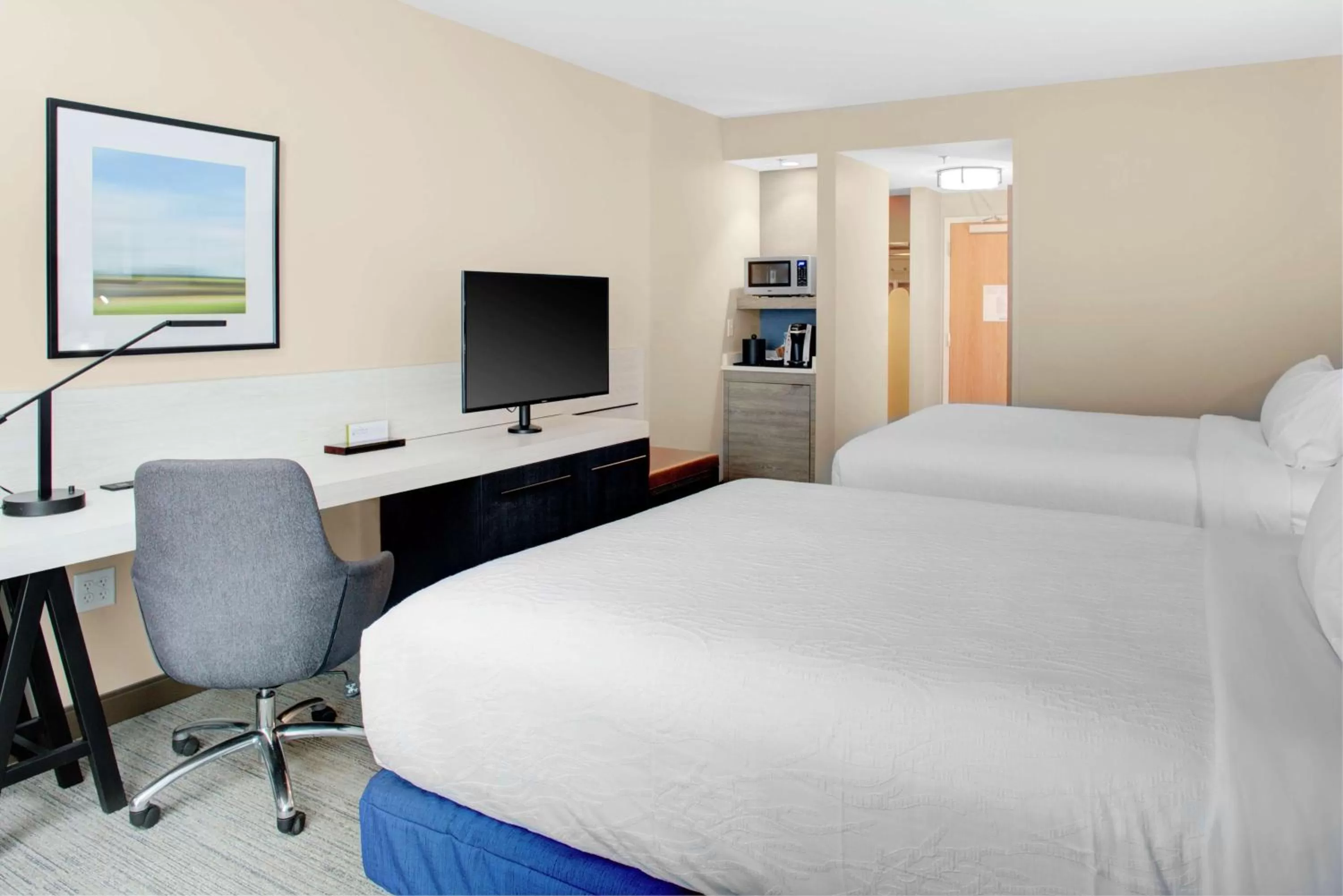 Bedroom, Bed in Hilton Garden Inn Jackson