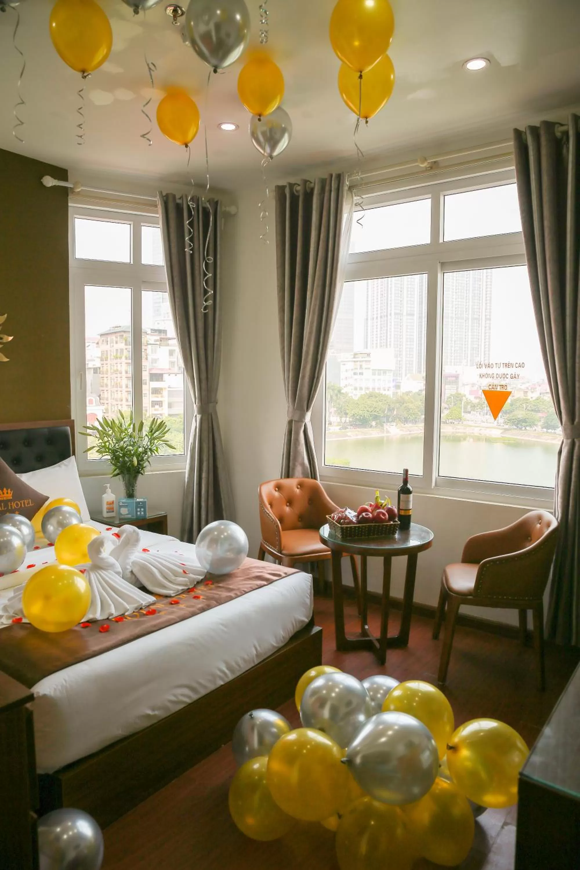 Bedroom in Royal Hotel