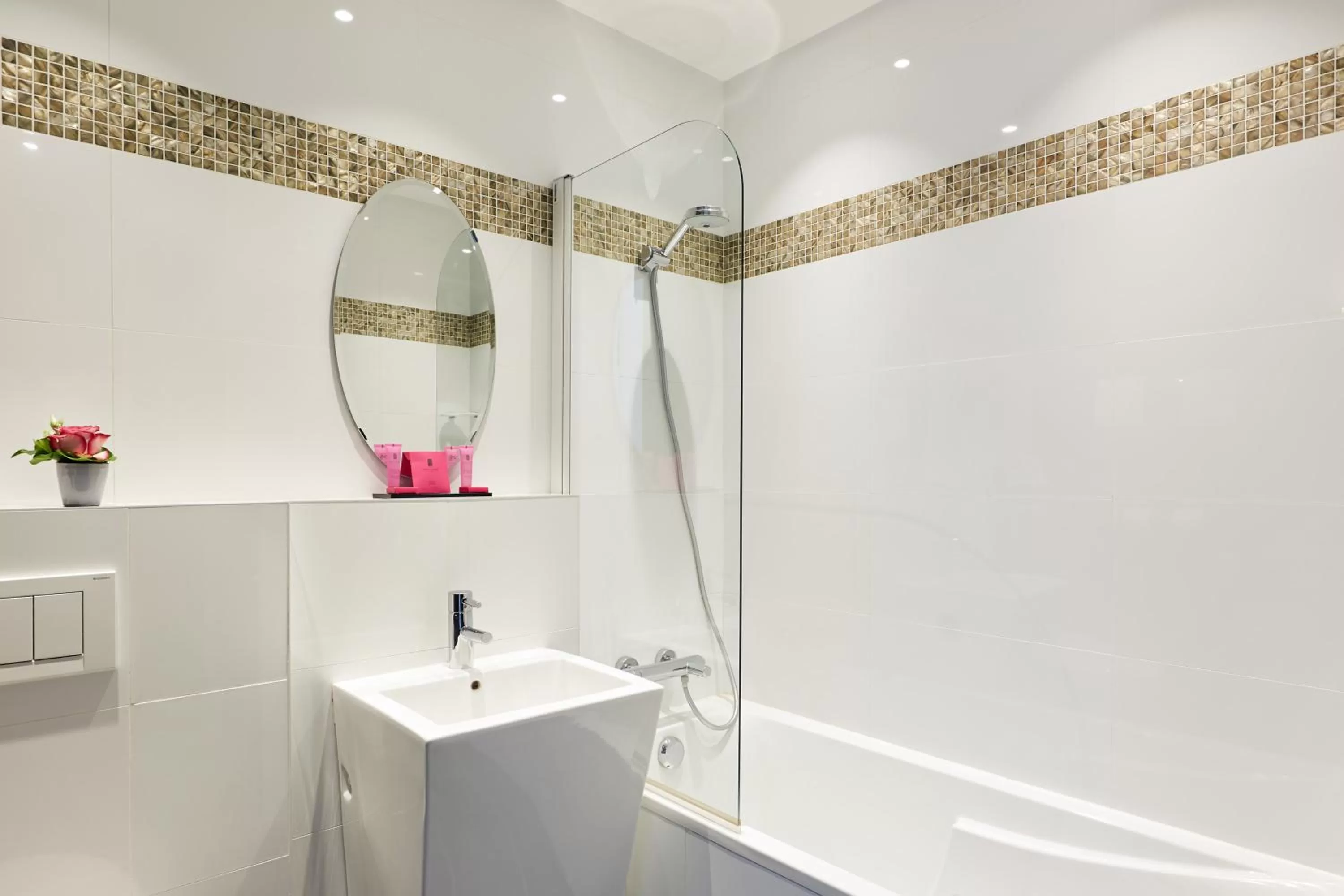 Bathroom in Hotel Antin Trinité