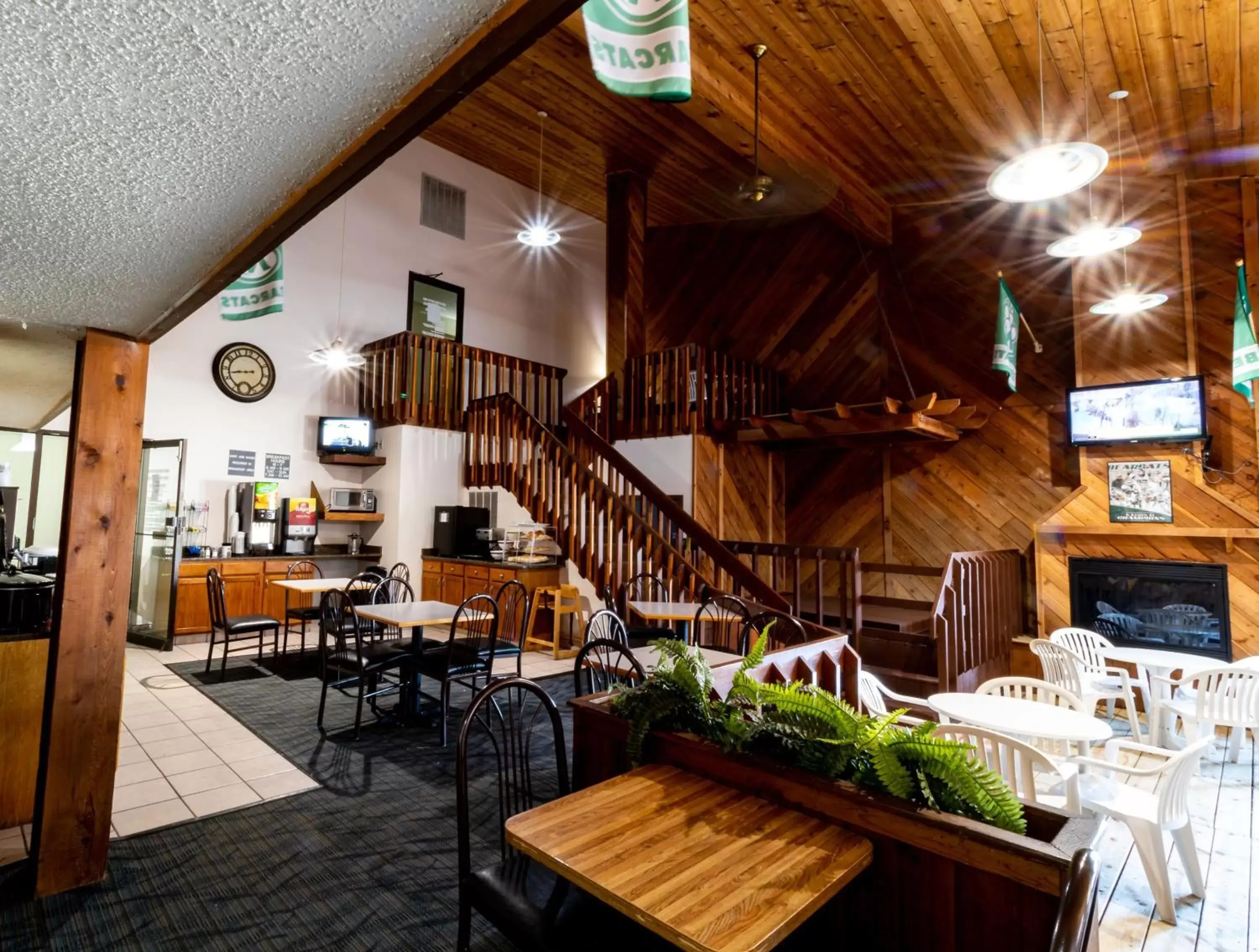 Restaurant/Places to Eat in Bearcat Inn and Suites