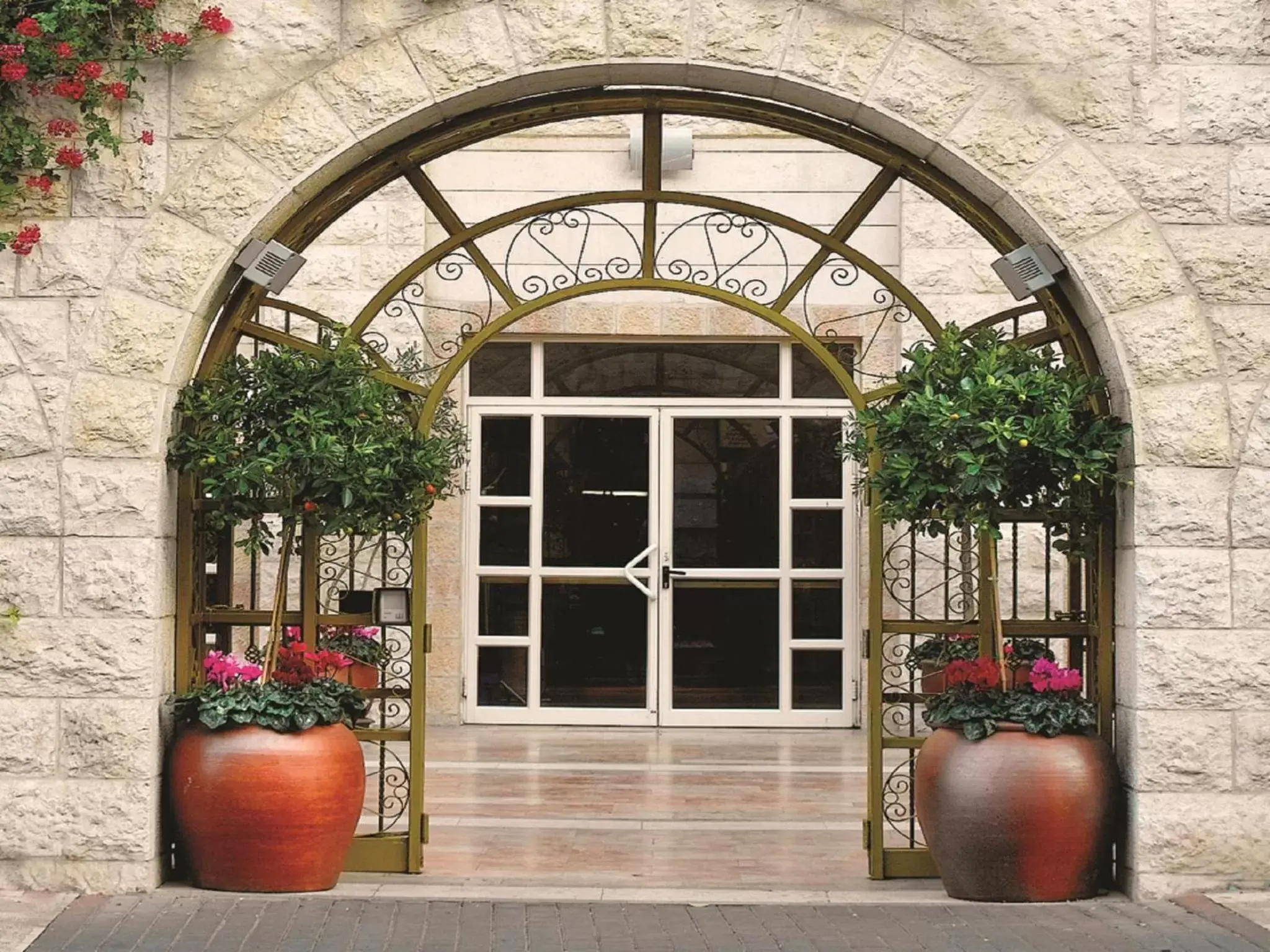 Facade/entrance in Prima Palace Hotel