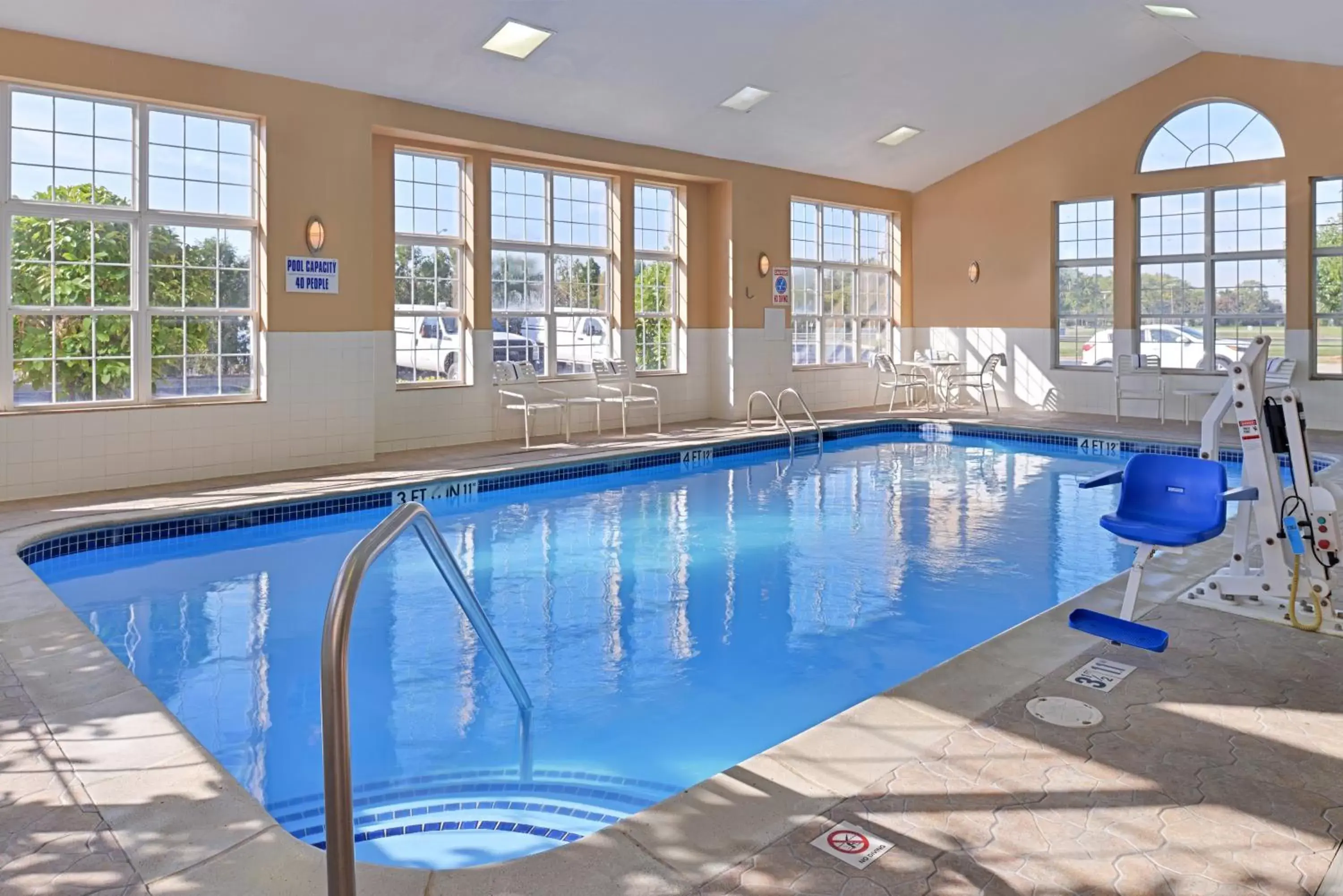 Swimming pool in Holiday Inn Express Hotel & Suites Southfield - Detroit, an IHG Hotel