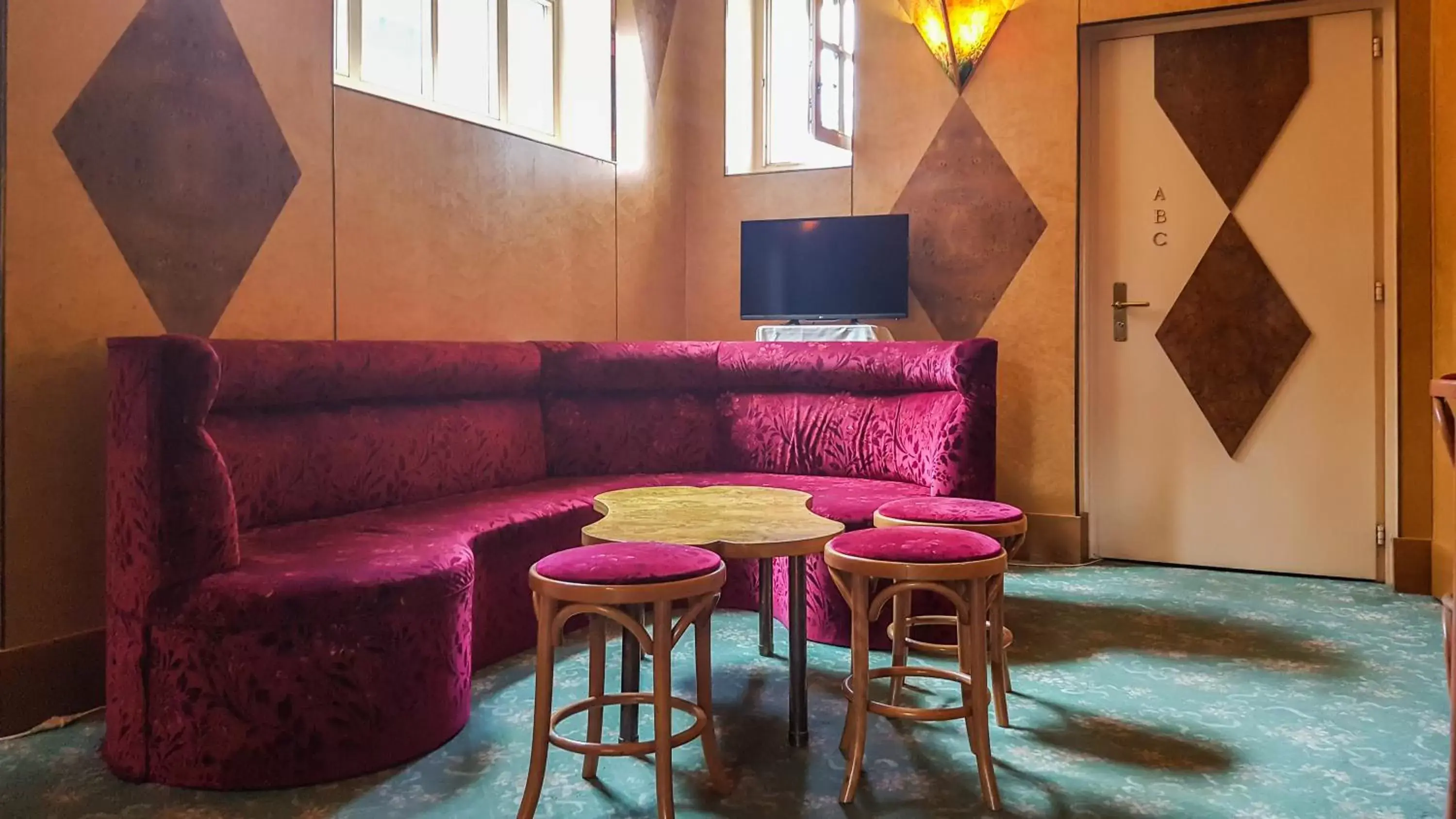 Lounge or bar, Seating Area in Hôtel les Berges