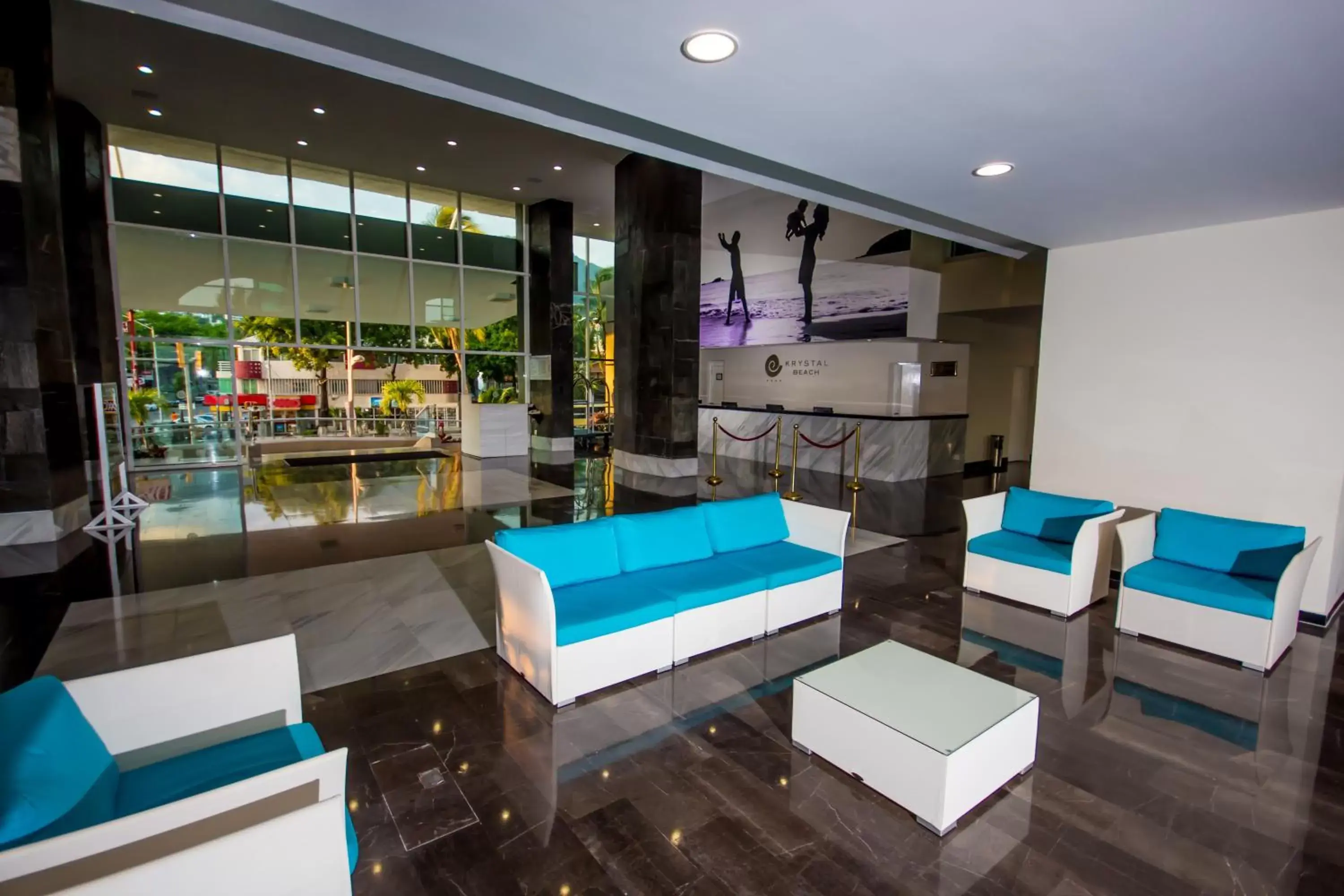 Lobby or reception, Lounge/Bar in Krystal Beach Acapulco