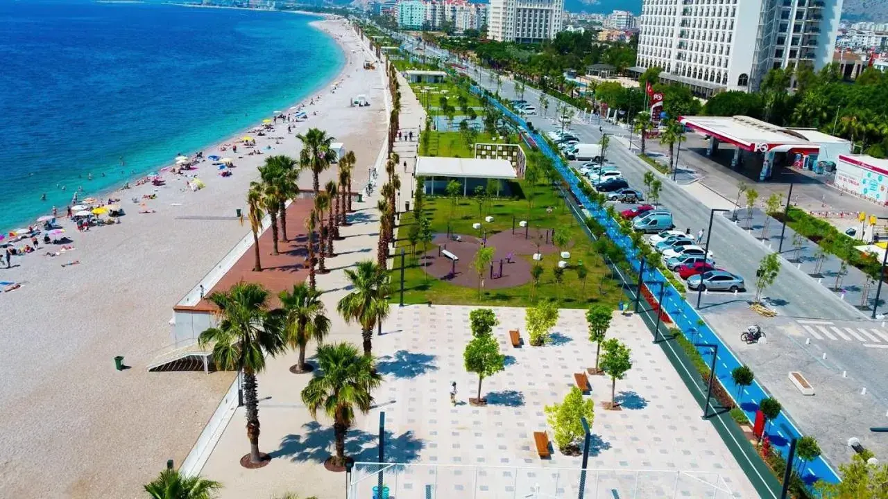 Beach, Bird's-eye View in Hotel Royal Hill