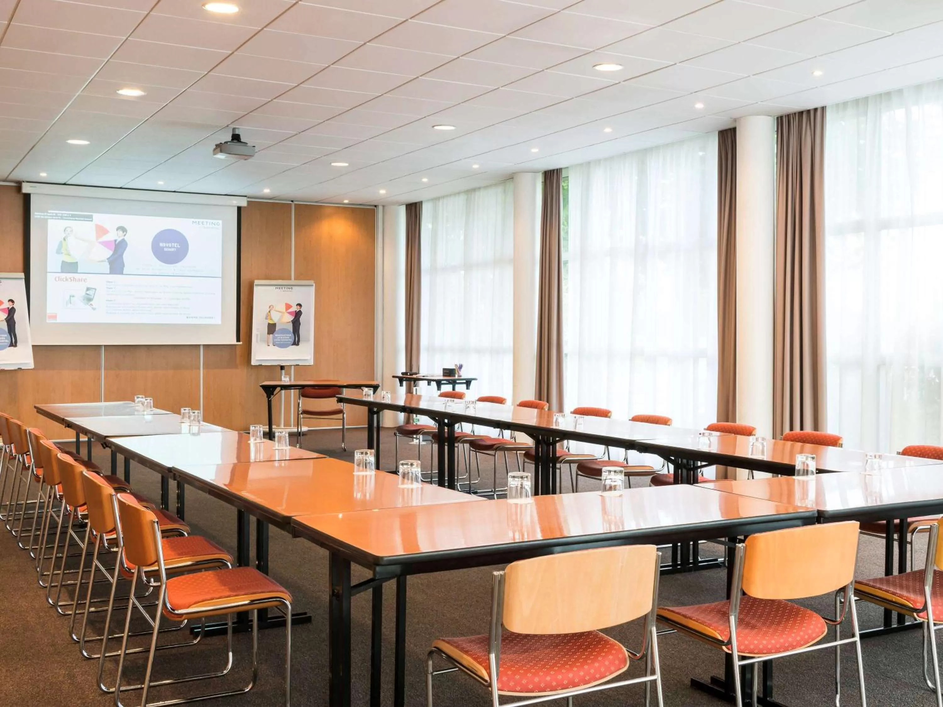 On site in Novotel Senart Golf De Greenparc