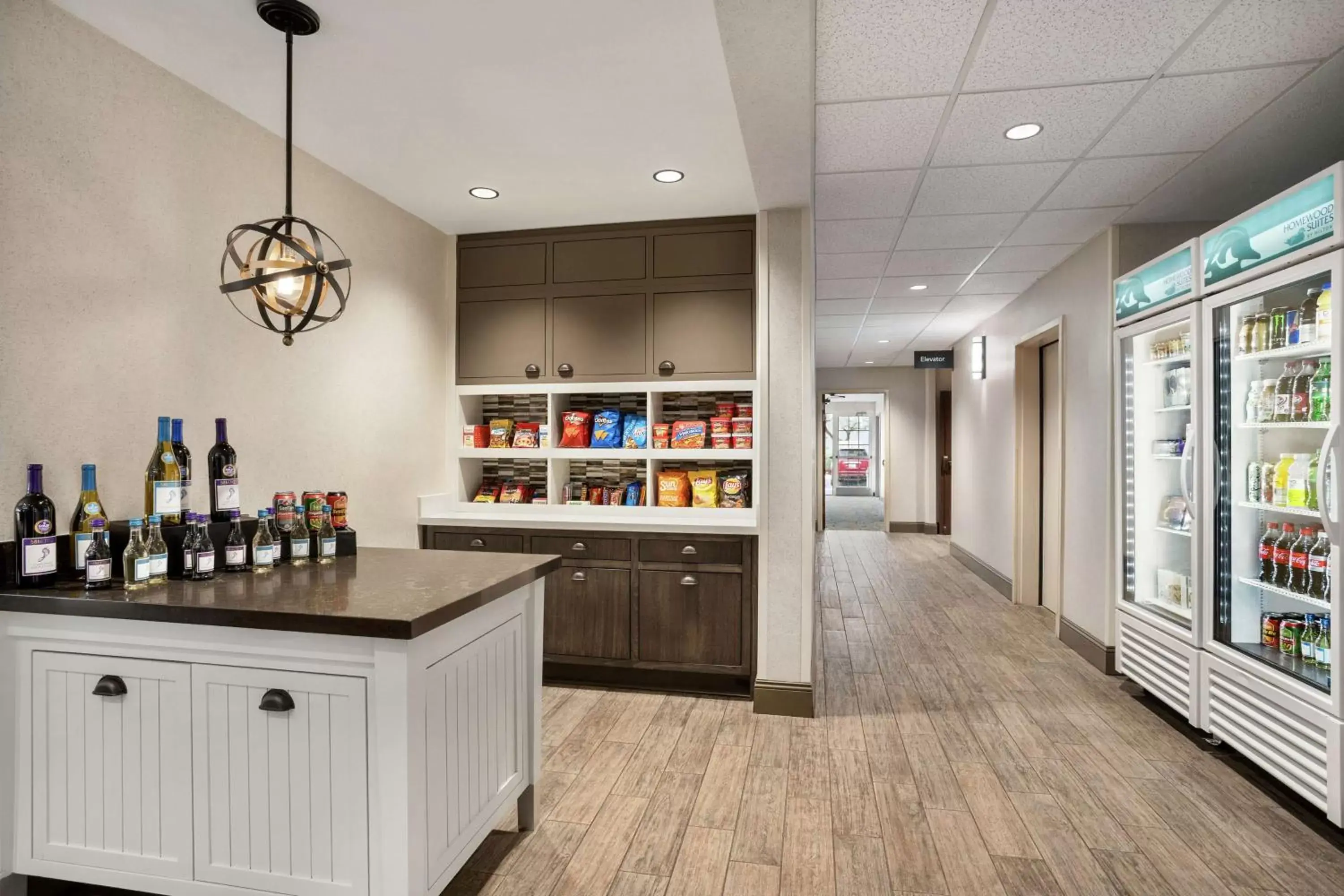 Dining area in Homewood Suites by Hilton Phoenix-Chandler