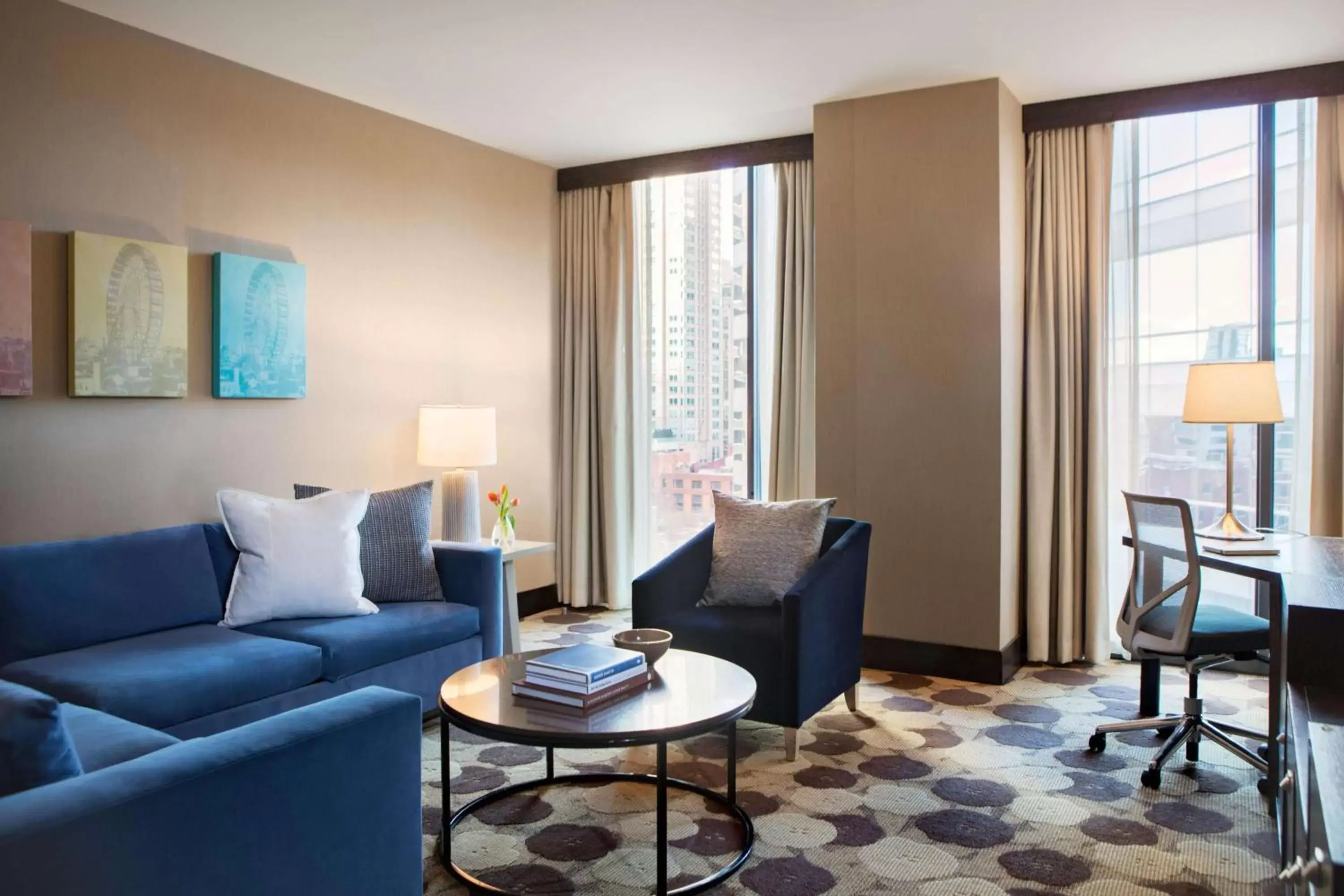 Photo of the whole room, Seating Area in The Royal Sonesta Chicago River North