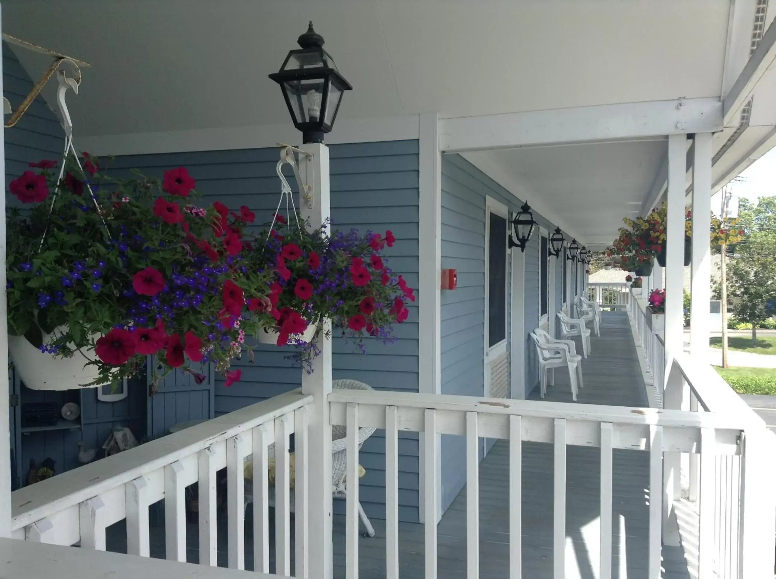 Day, Balcony/Terrace in Americas Best Value Inn Scarborough Portland