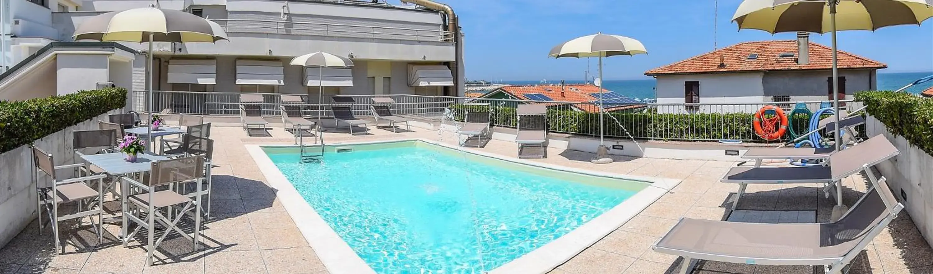 Swimming pool, Pool View in Hotel Corallo