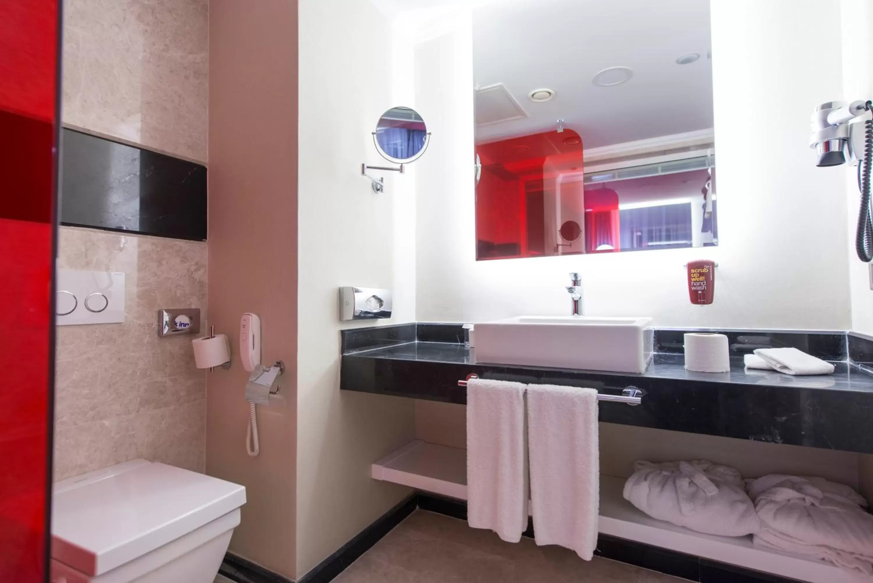 Bathroom in Park Inn by Radisson Ankara Cankaya