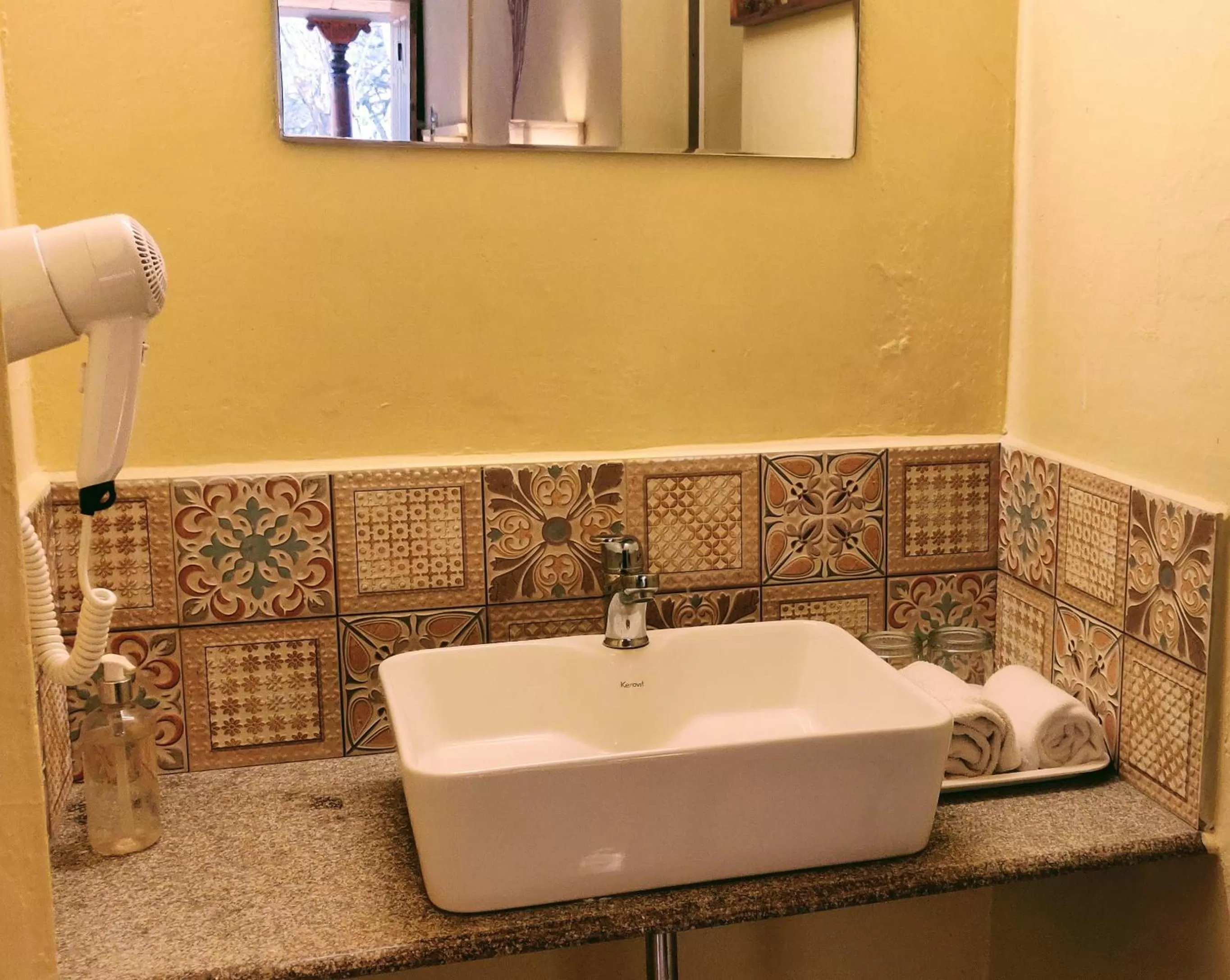 Bathroom in Jungle Hut Resort