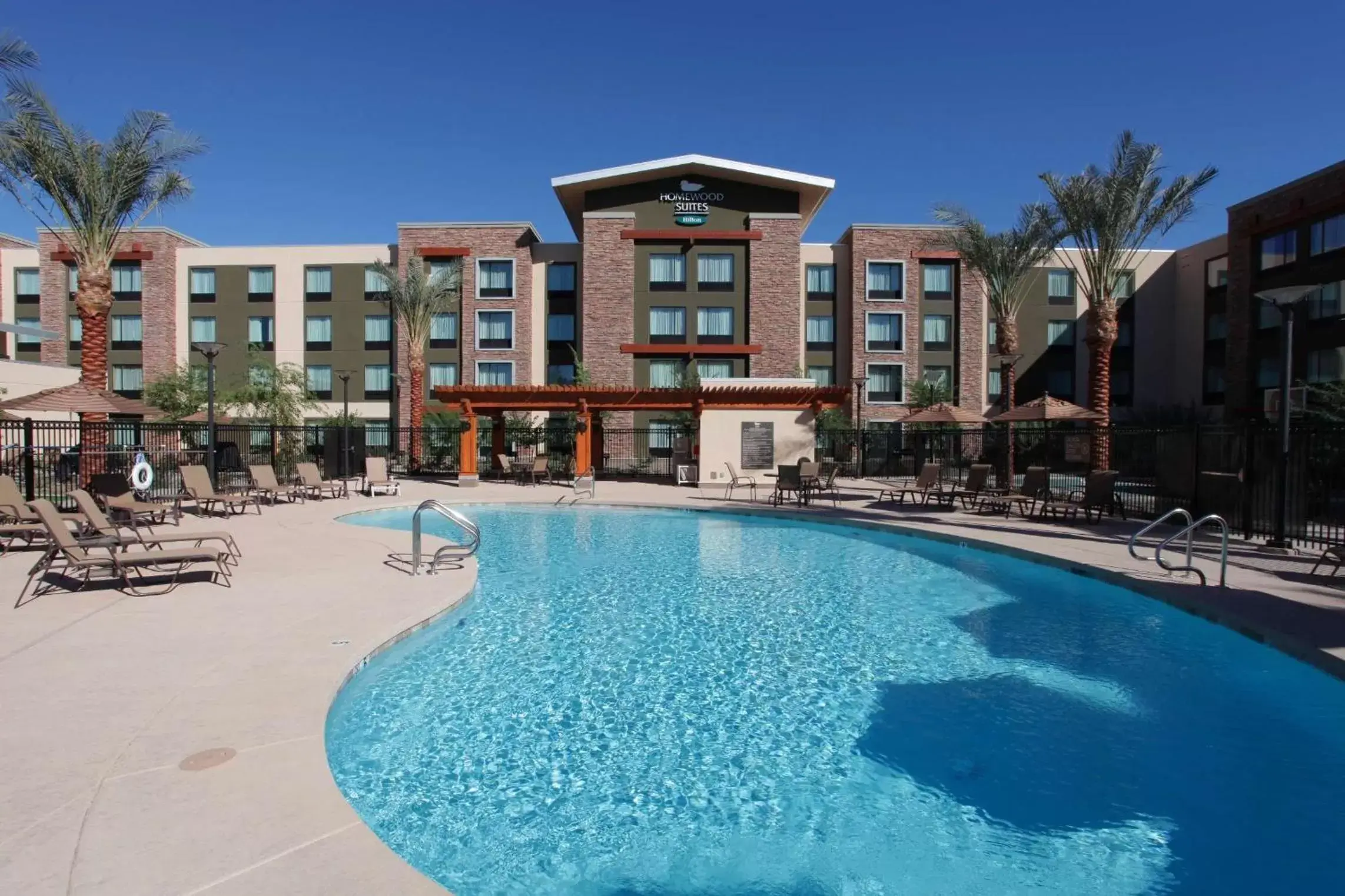 Swimming pool, Property Building in Homewood Suites by Hilton Phoenix Chandler Fashion Center