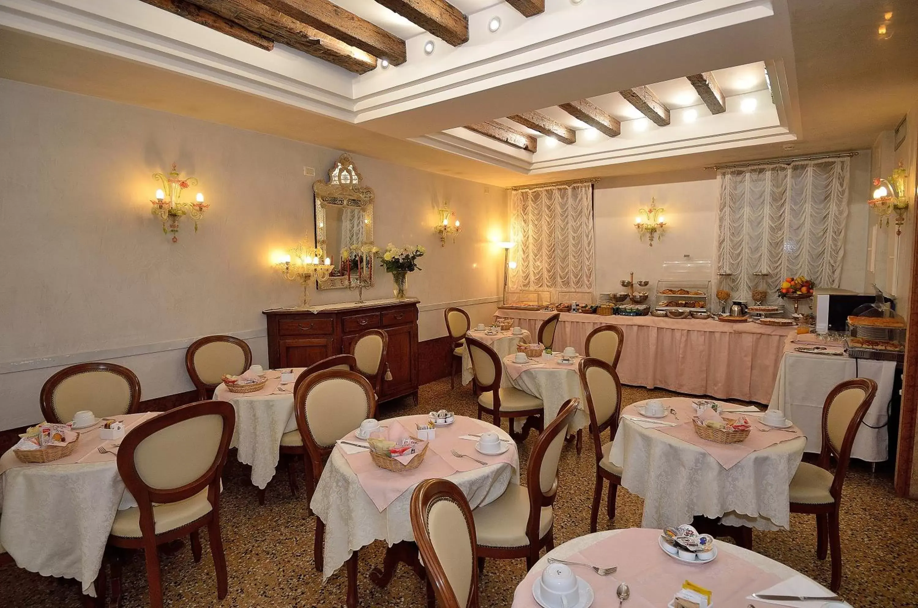 Restaurant/Places to Eat in Hotel Da Bruno