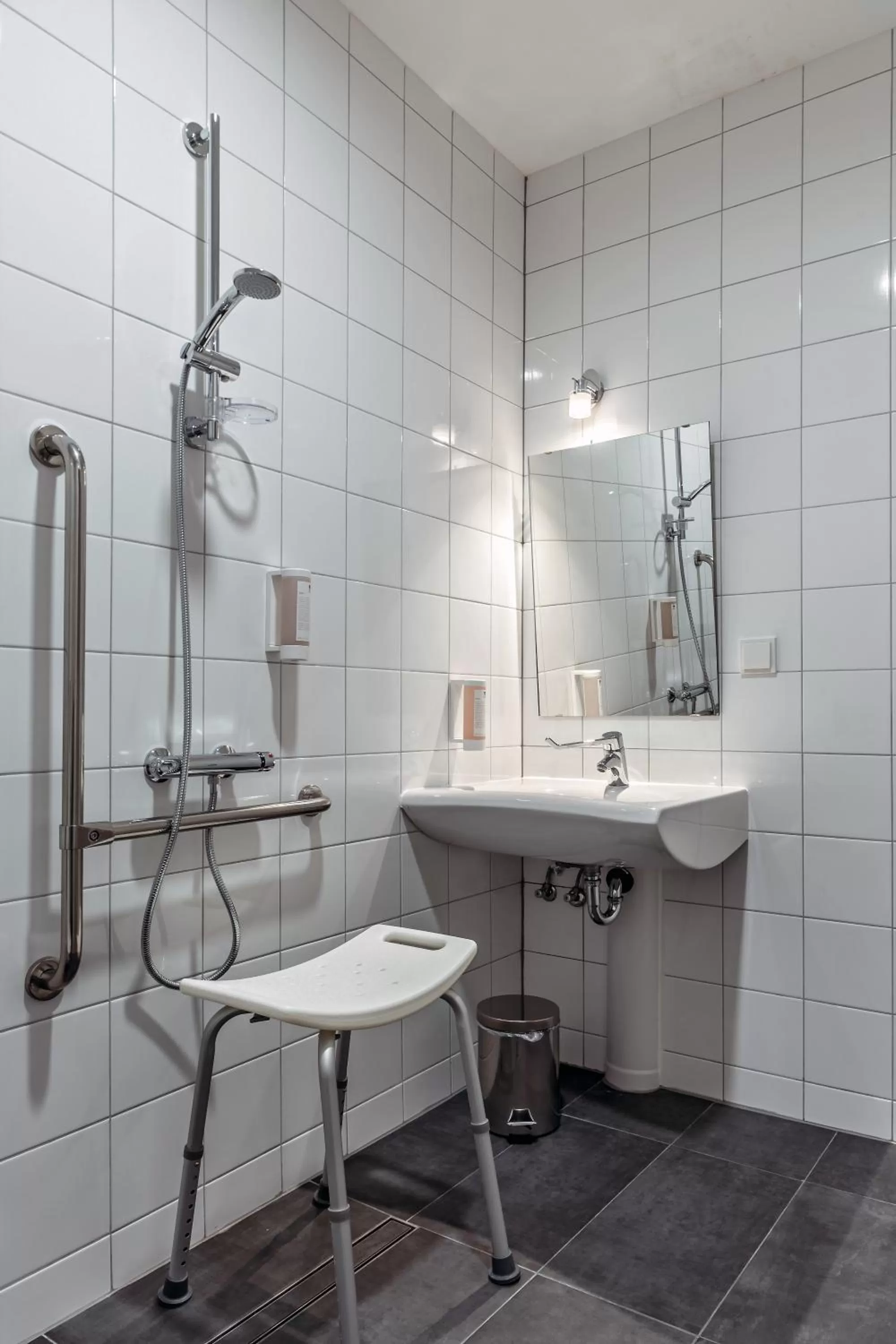 Bathroom in Augustus Hotel Bernkastel - Comfortable Budget Hotel
