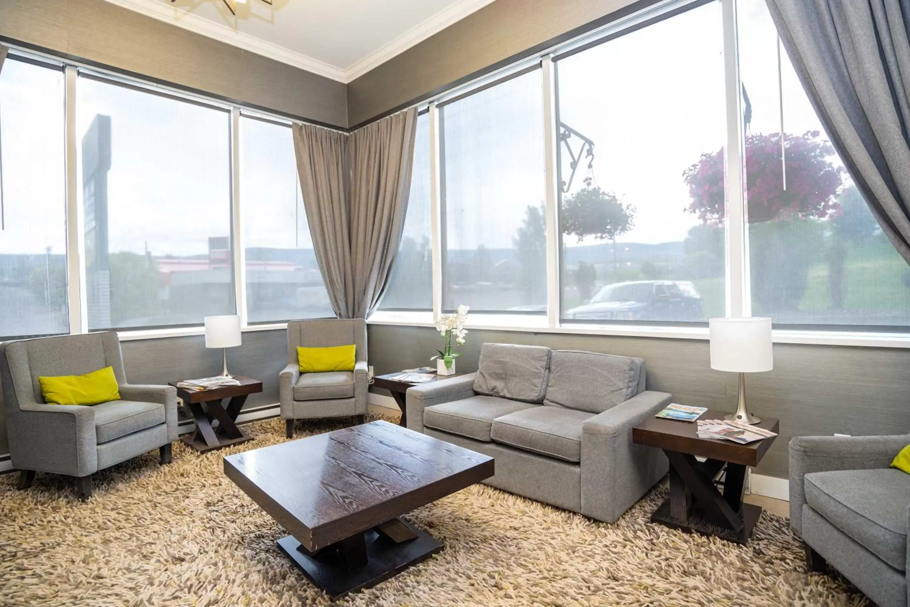 Lobby or reception in Sandman Hotel & Suites Williams Lake Lobby or reception in Sandman Hotel & Suites Williams Lake