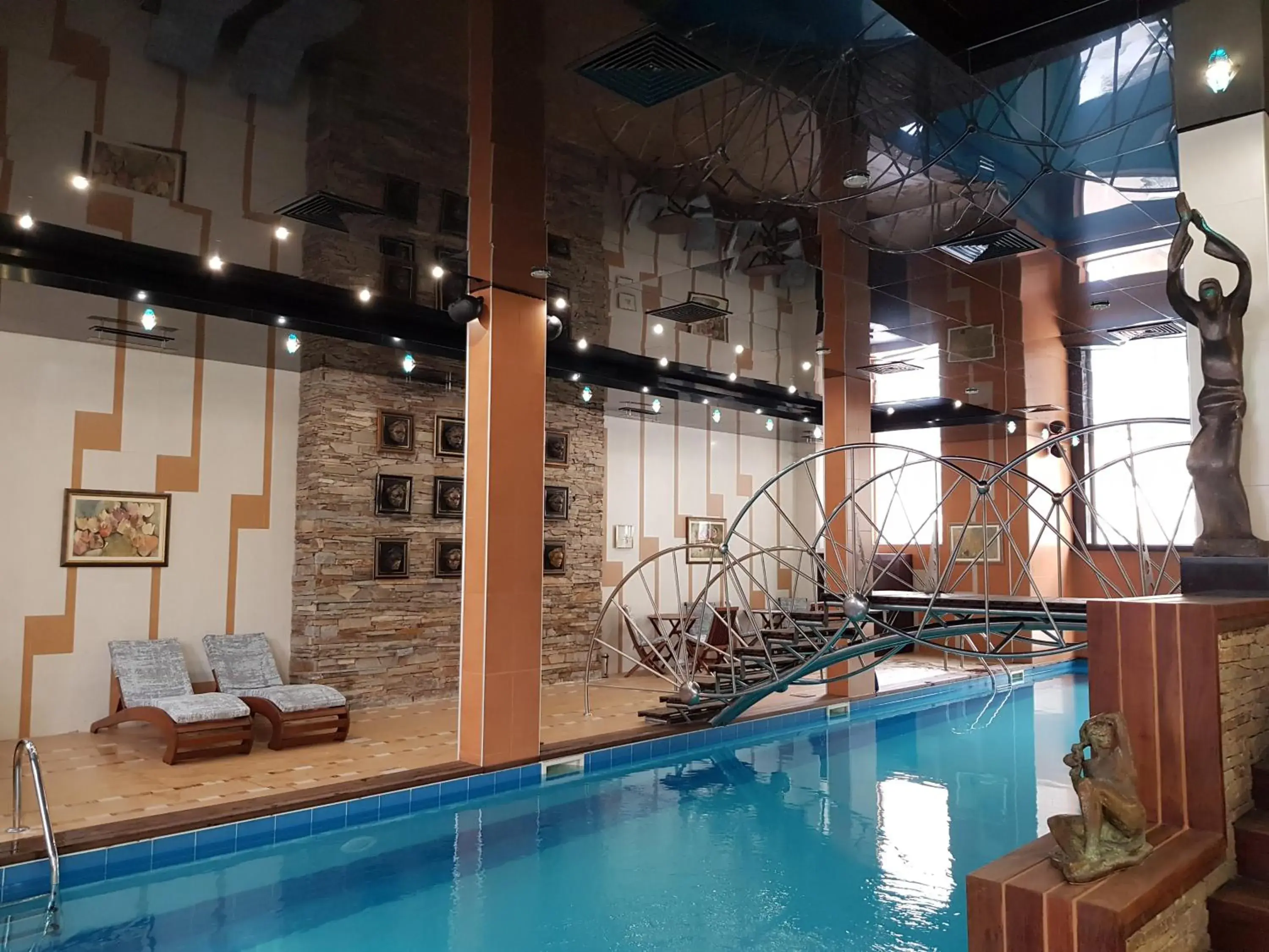 Swimming pool in Hotel Anel Swimming pool in Hotel Anel