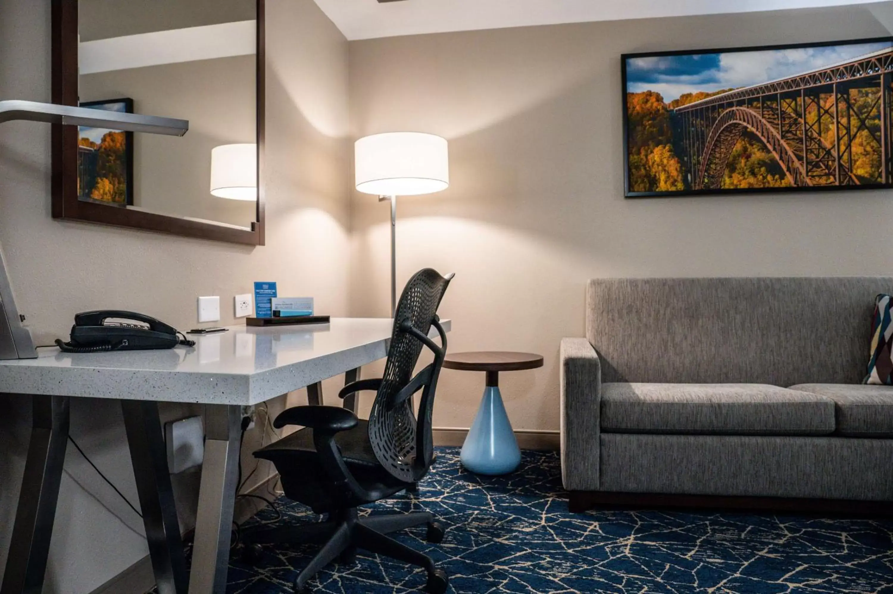 Bedroom, Seating Area in Hilton Garden Inn Fayetteville/Fort Bragg