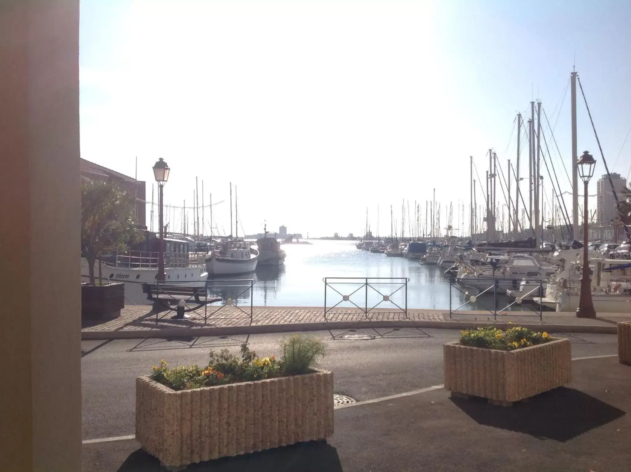 Beach, City View in B&B HOTEL Martigues Port-de-Bouc