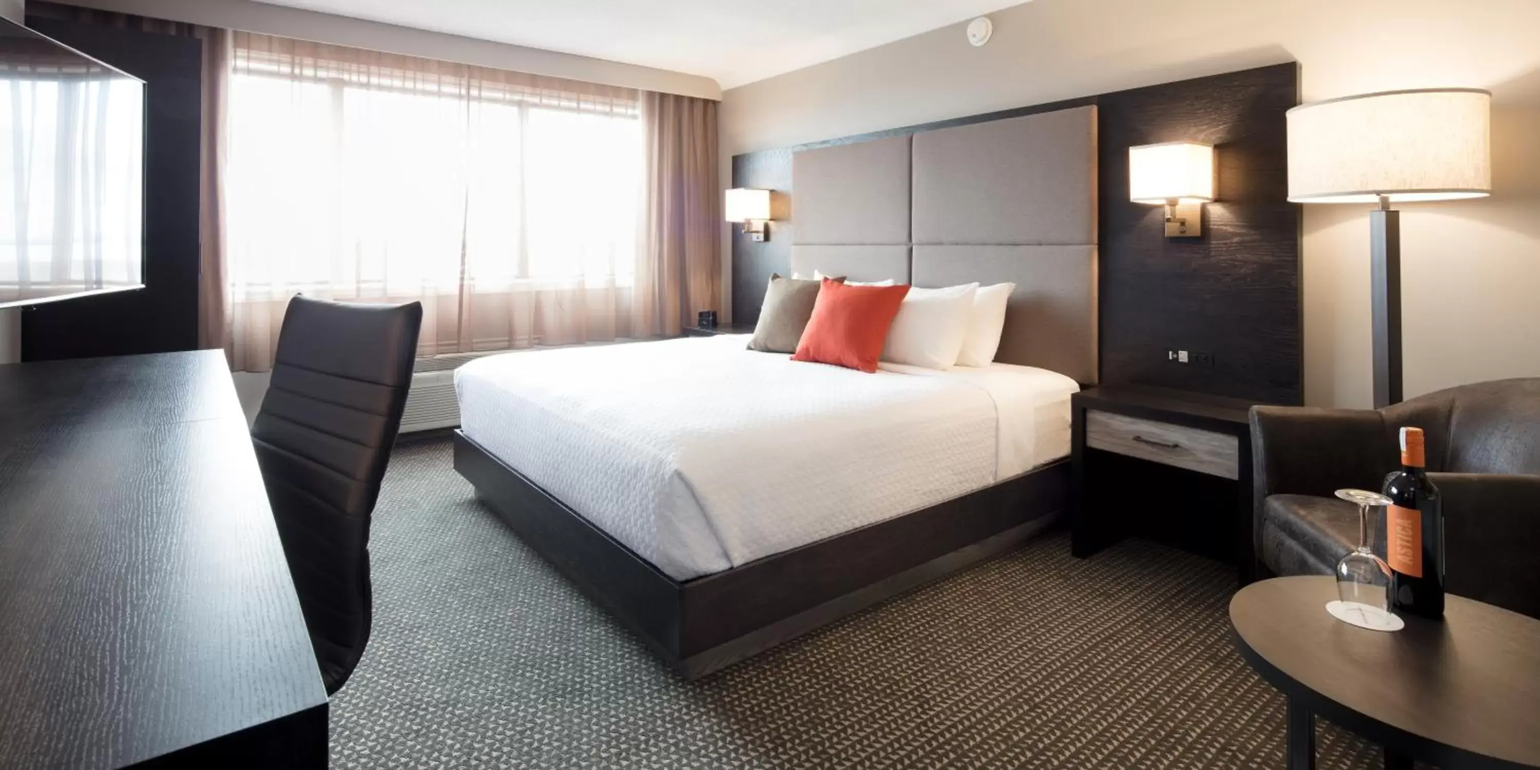 Photo of the whole room, Bed in Crowne Plaza Hotel Moncton Downtown, an IHG Hotel