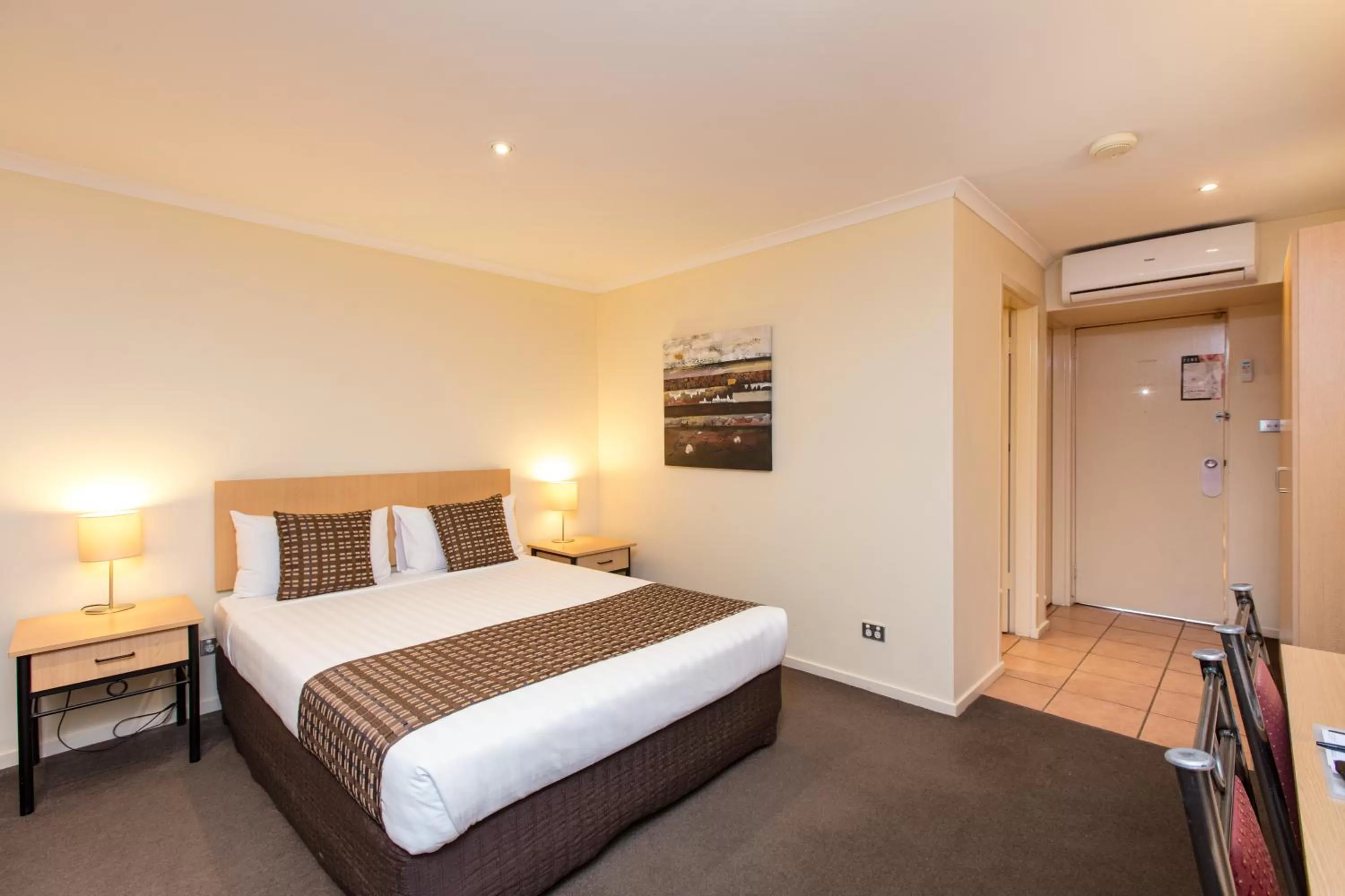 Bed in Mildura Inlander Resort