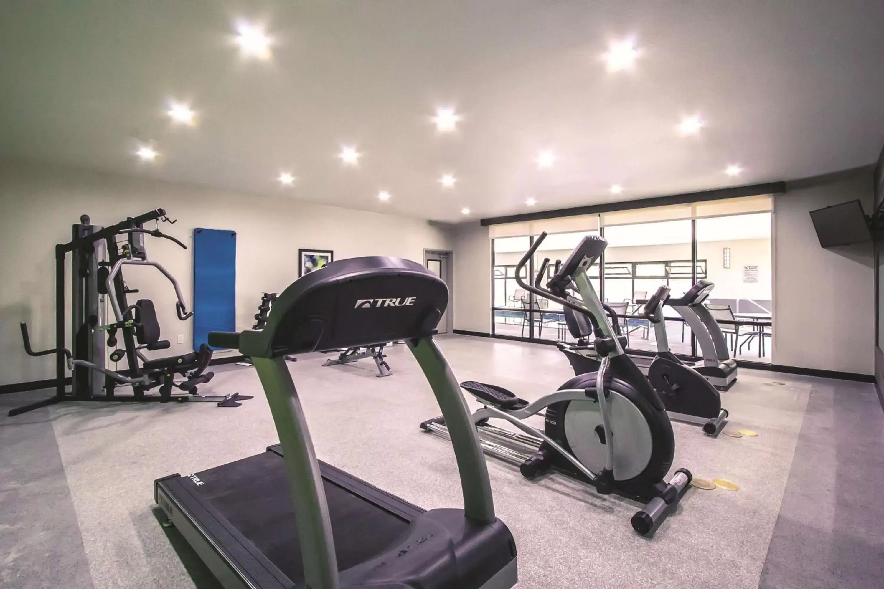 Fitness centre/facilities in La Quinta by Wyndham Pampa Fitness centre/facilities in La Quinta by Wyndham Pampa