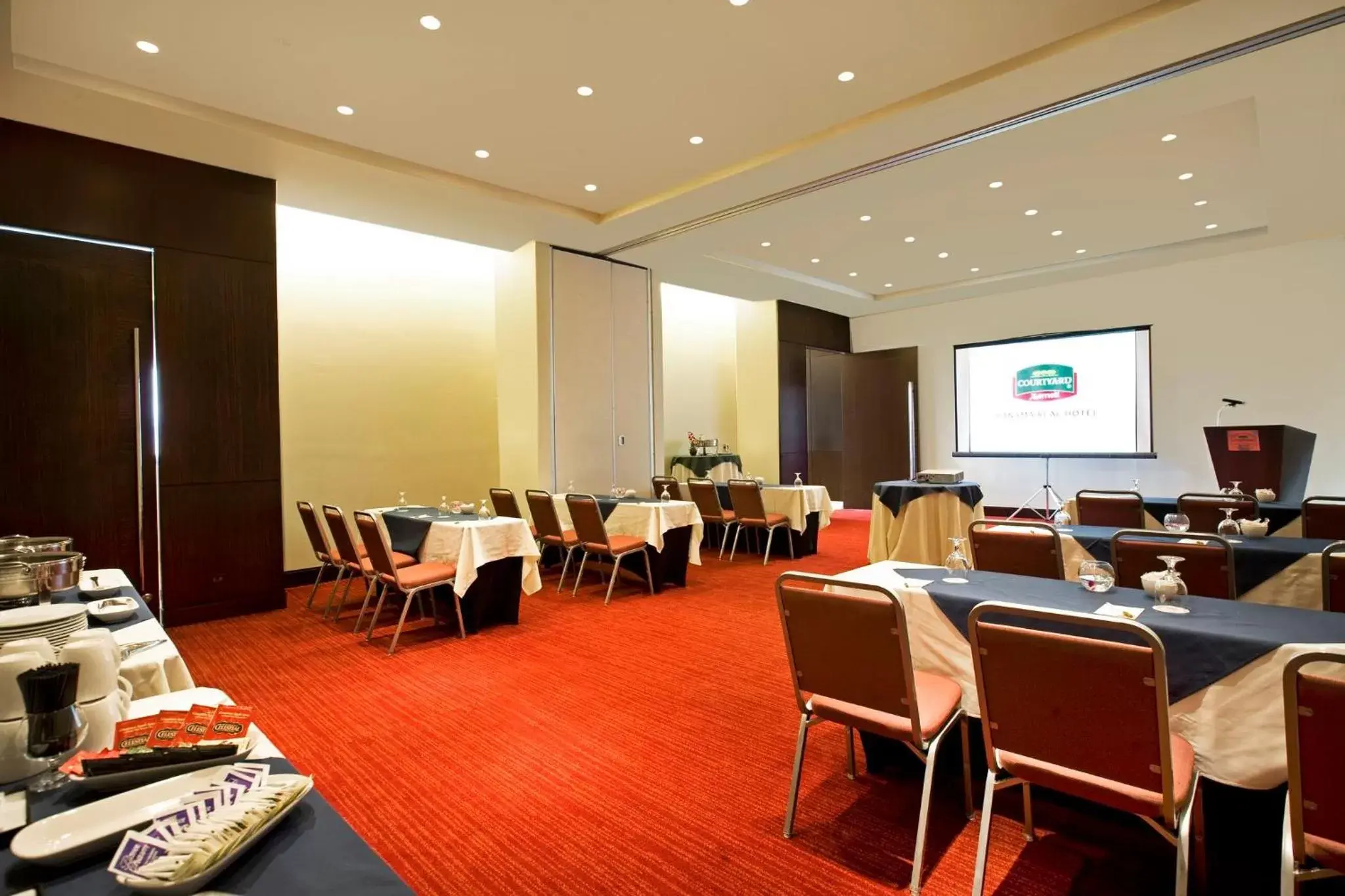 Meeting/conference room in Courtyard by Marriott Panama Multiplaza Mall