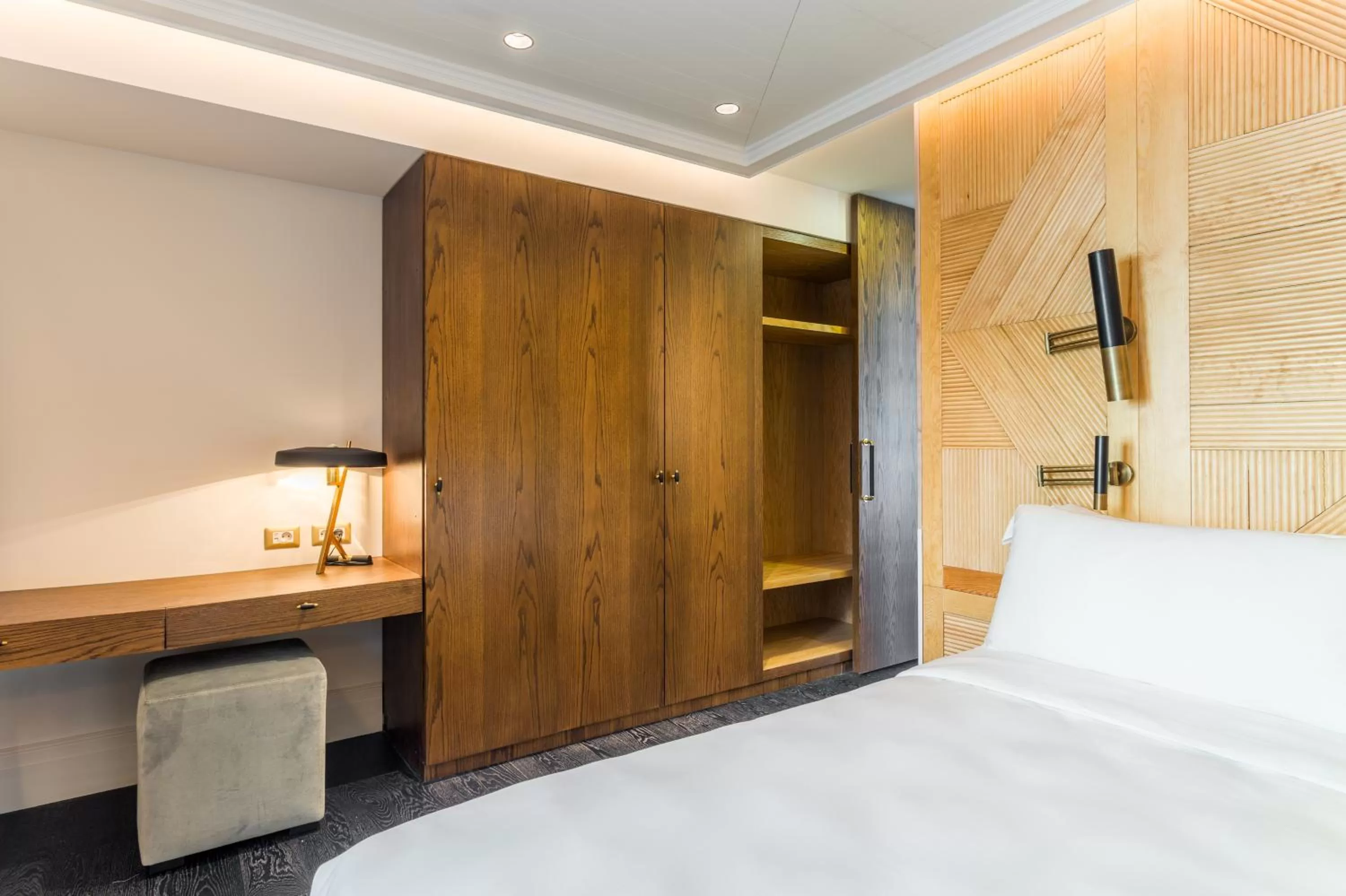 Other, Bed in The Wings Hotels Collection