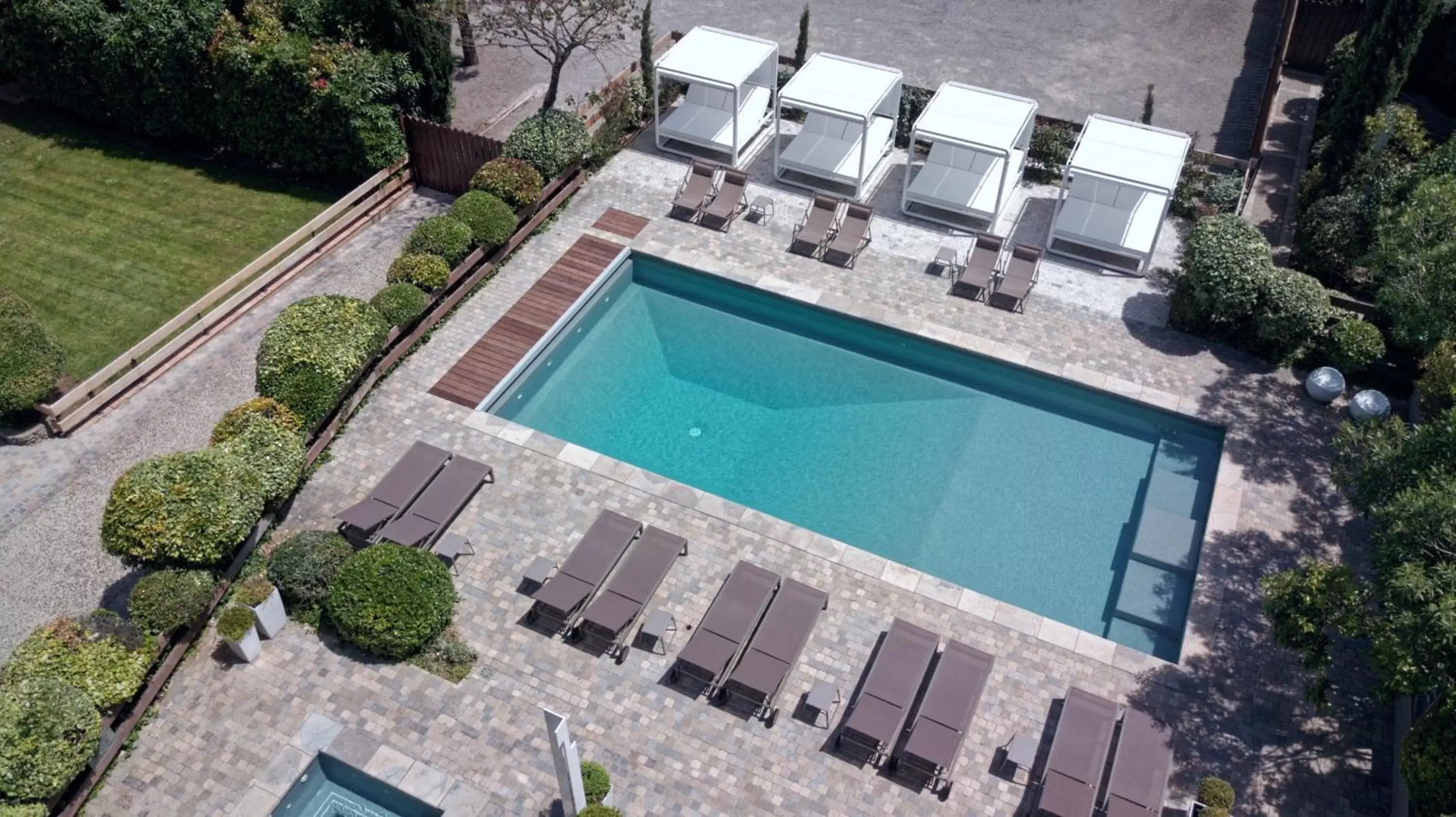 Bird's eye view, Pool View in Hôtel du Château & Spa - Les Collectionneurs