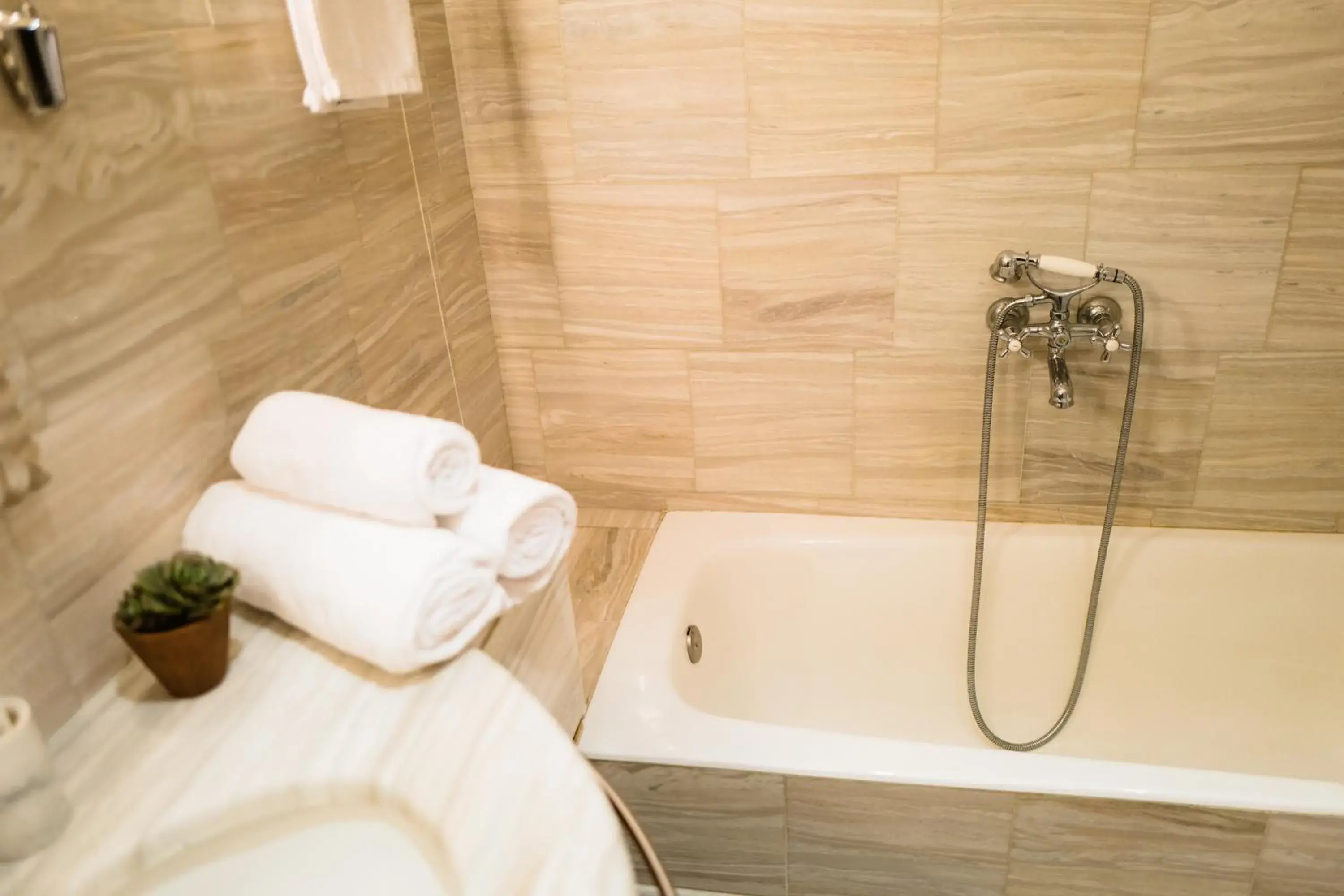 Shower, Bathroom in Mainalon Resort