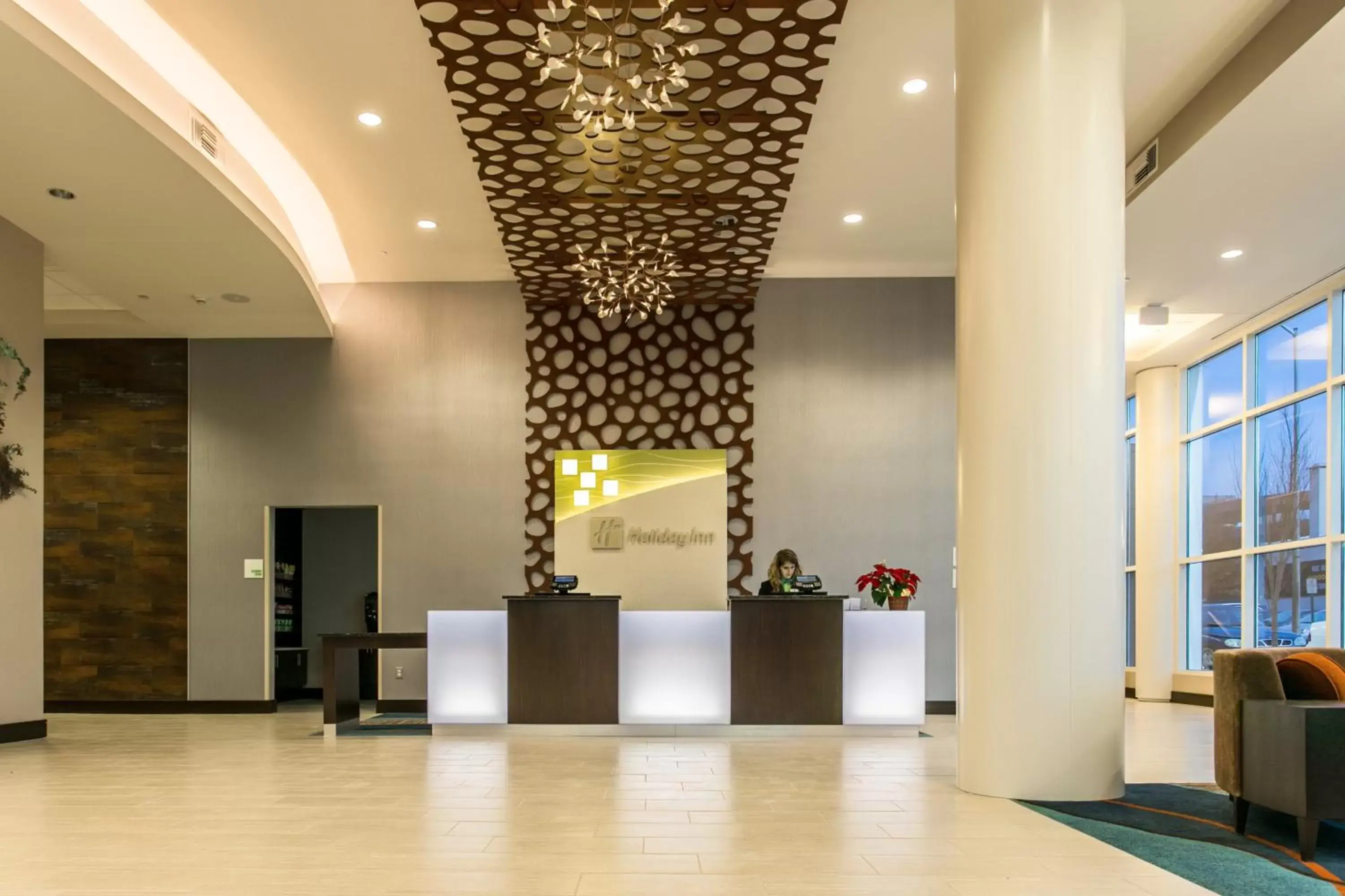 Property building, Lobby/Reception in Holiday Inn Hotel & Suites Chattanooga, an IHG Hotel