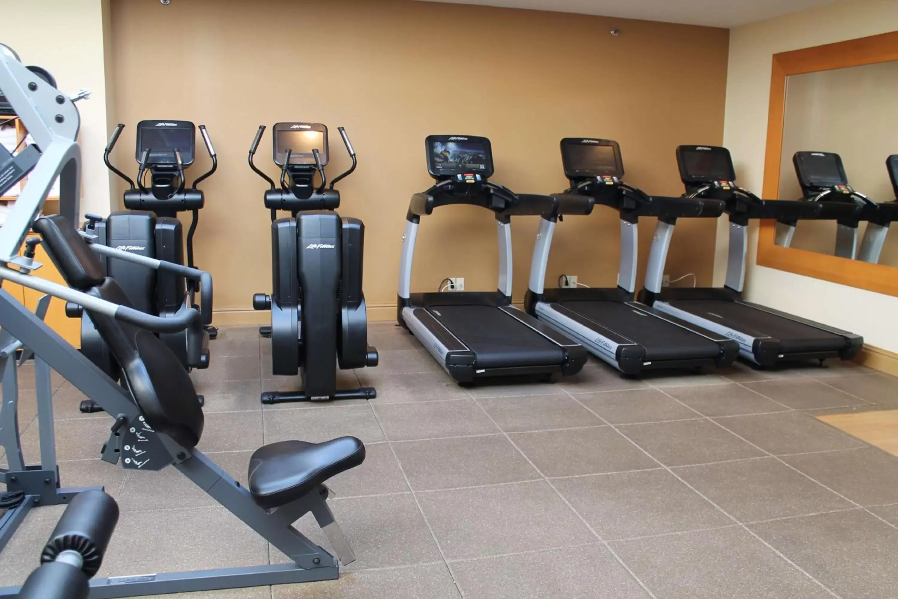 Fitness centre/facilities in Hilton St. Louis Frontenac Fitness centre/facilities in Hilton St. Louis Frontenac
