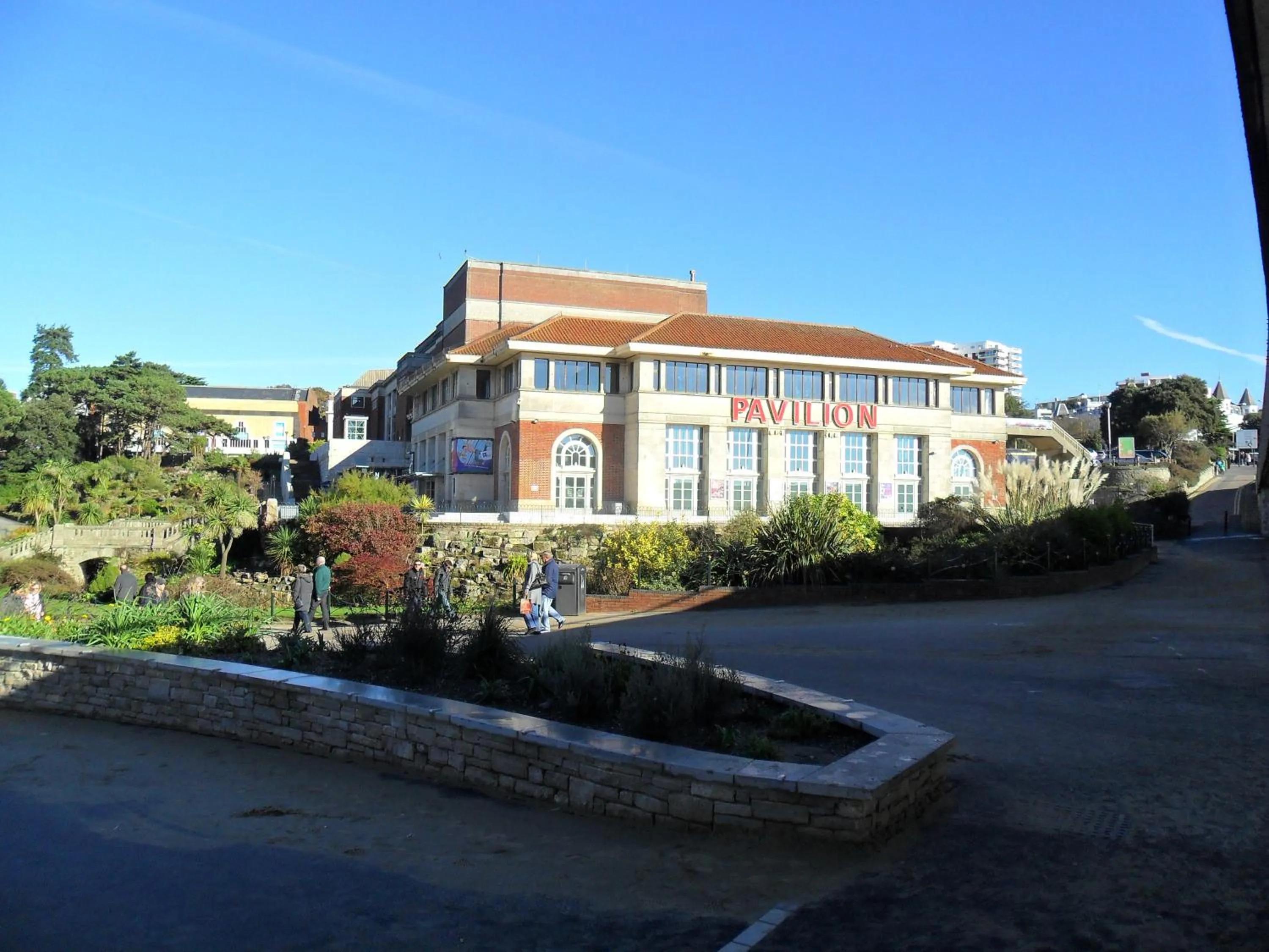 Area and facilities in Cecil Court Hotel