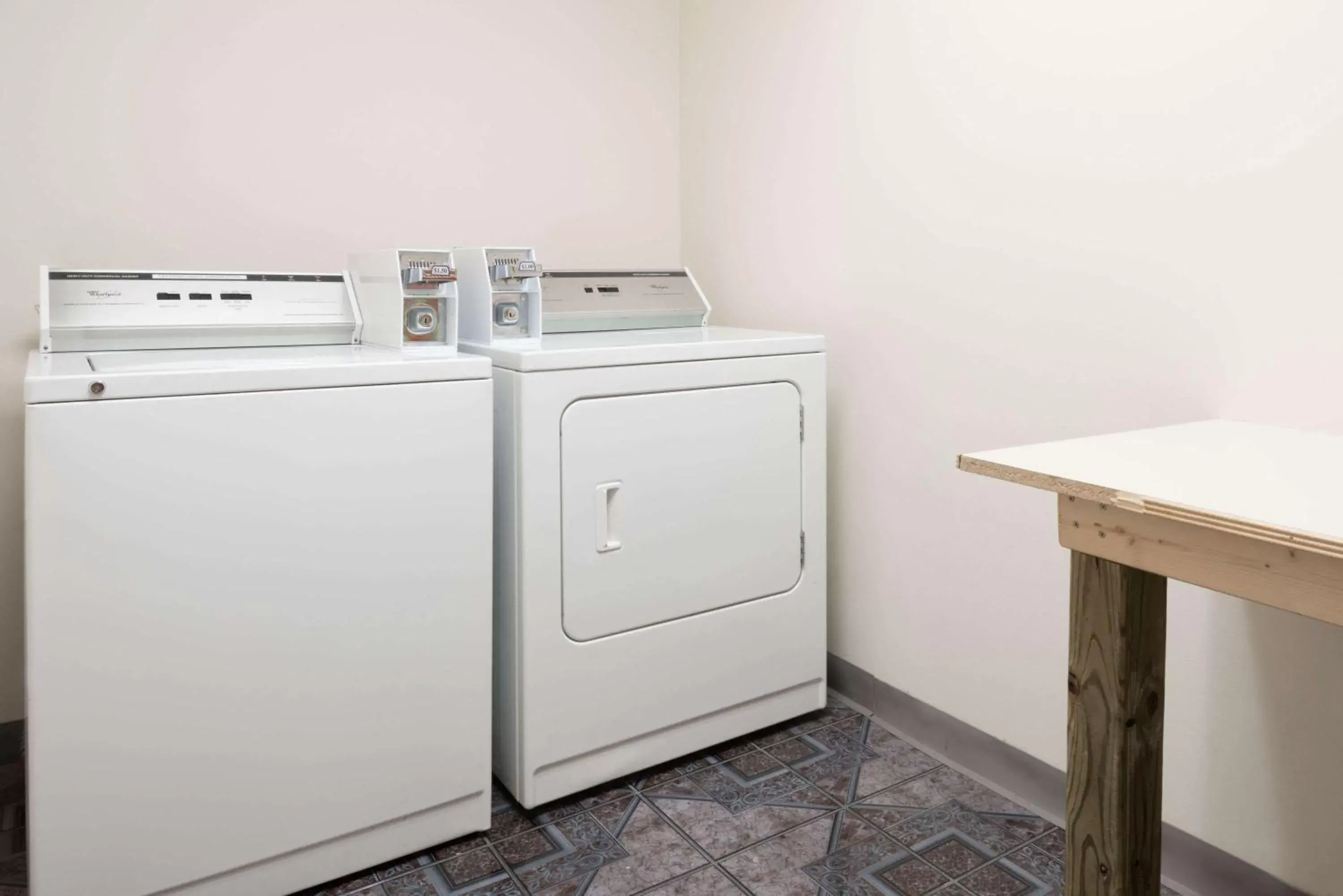 On site in Super 8 by Wyndham Salina On site in Super 8 by Wyndham Salina