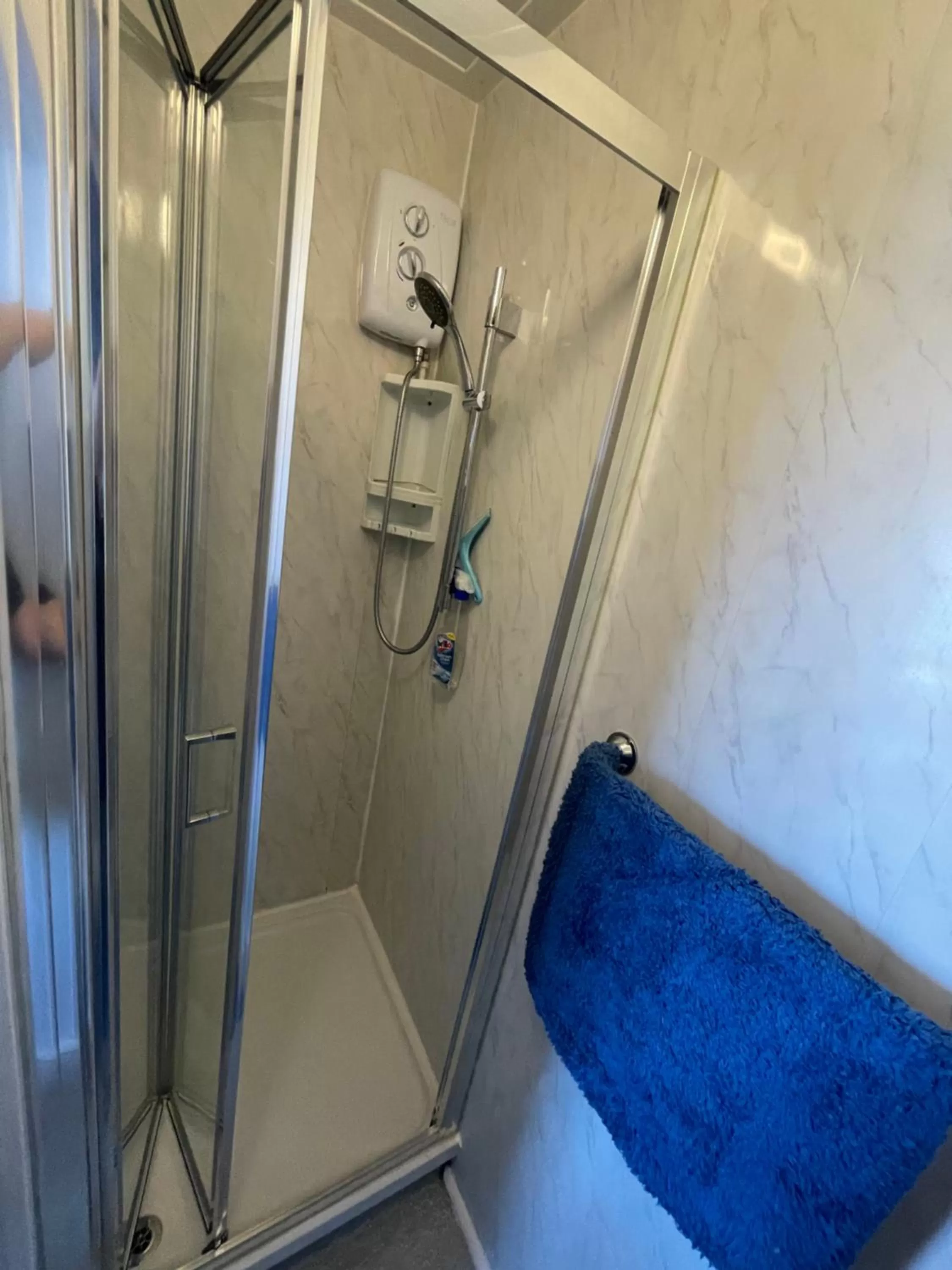 Bathroom in Ivydene Guest House