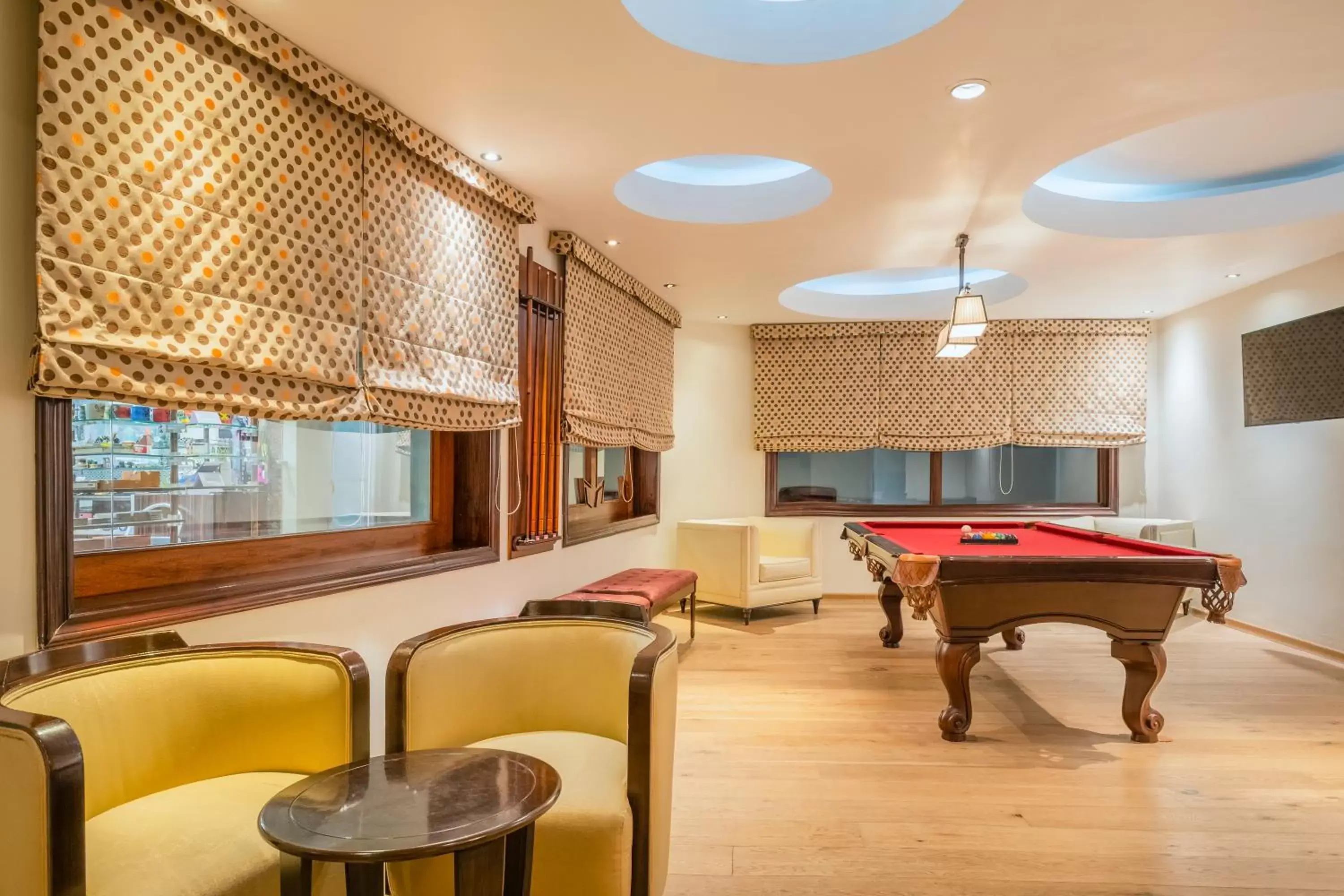 Lounge or bar, Billiards in Iberostar Grand Rose Hall