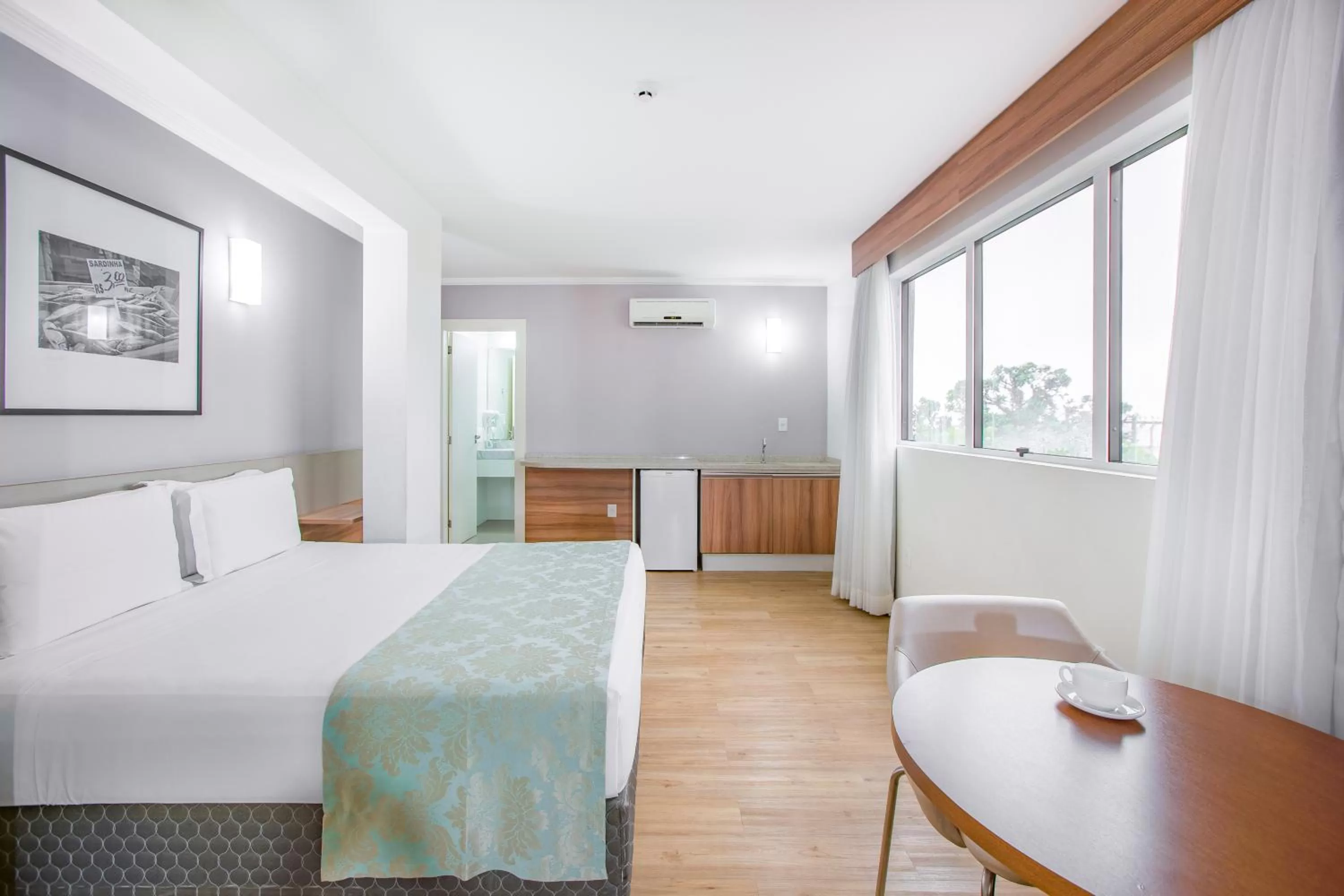 Photo of the whole room, Bed in Iate Hotel Centro Florianópolis