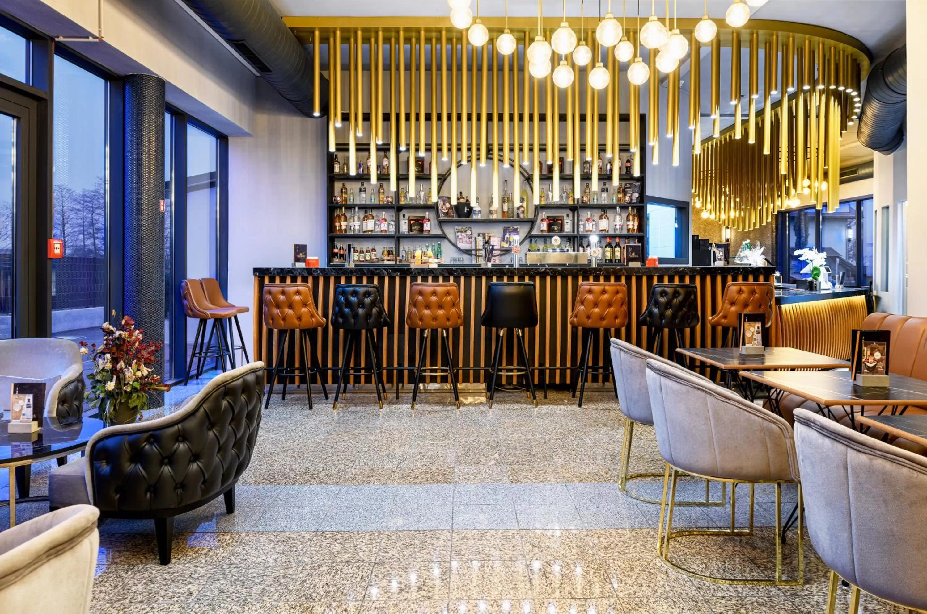 Lounge or bar in PARKHOTEL BRAUNAU - 24 Stunden Self Check-IN