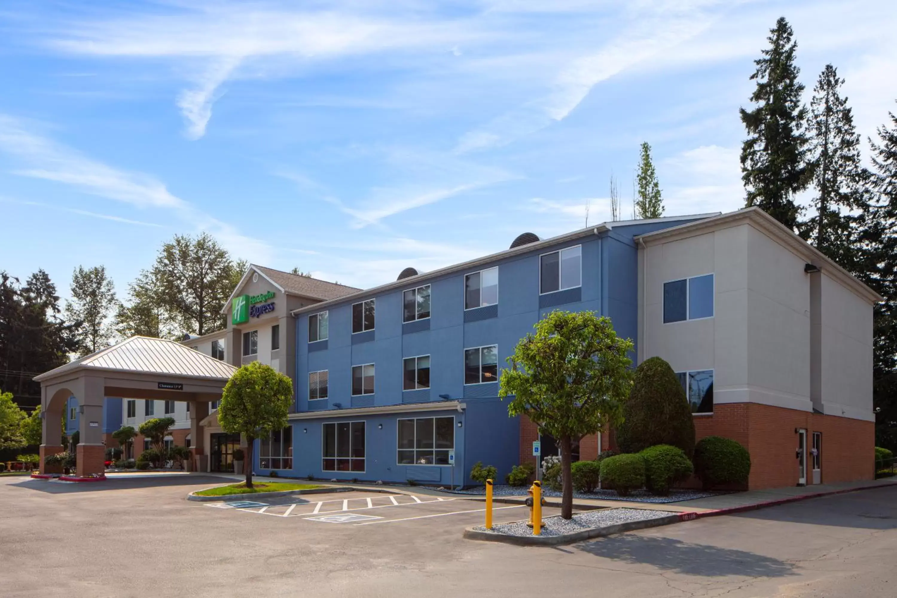 Property building in Holiday Inn Express Bothell by IHG Property building in Holiday Inn Express Bothell by IHG