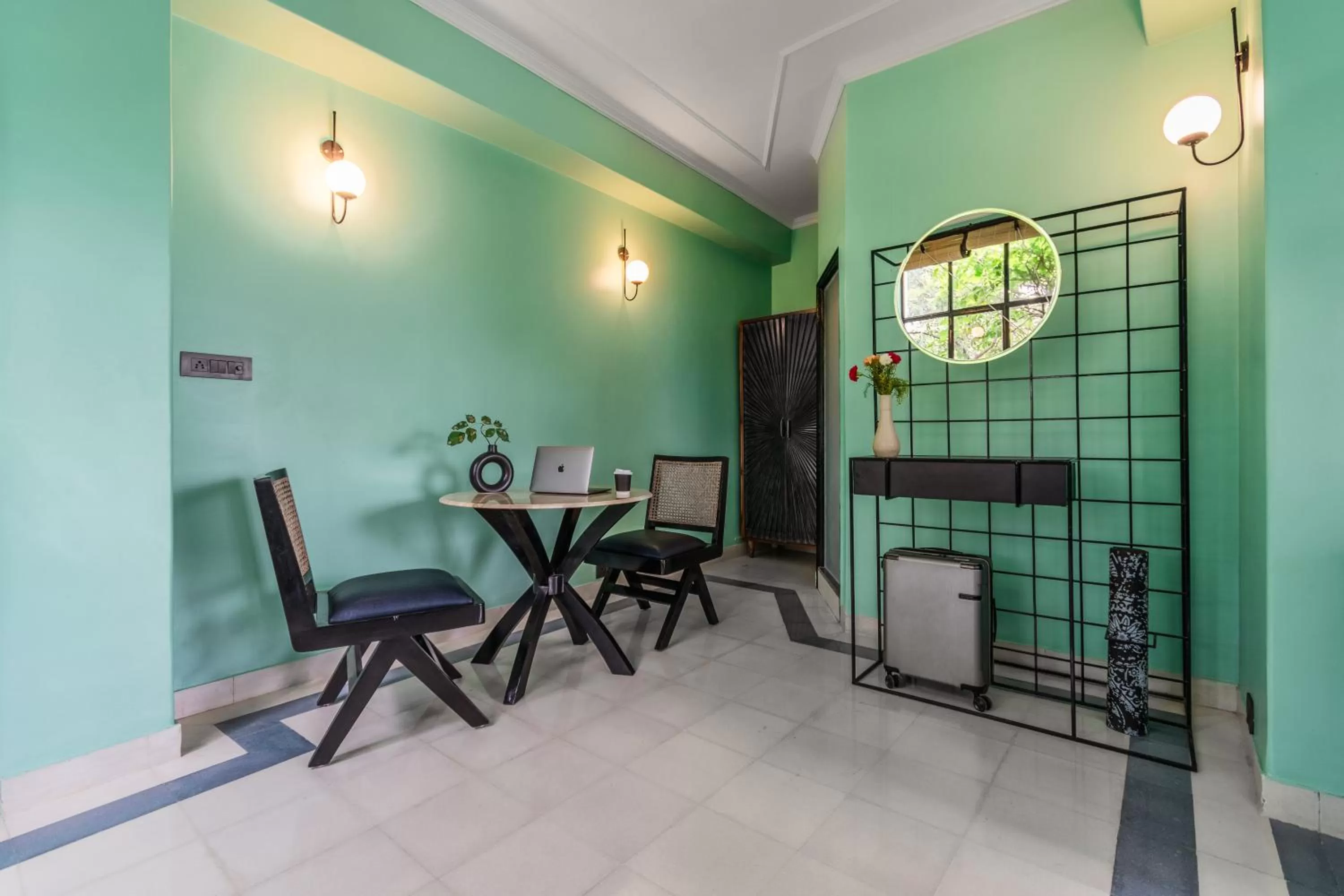 Dining area in LetsBunk Poshtel & Suites