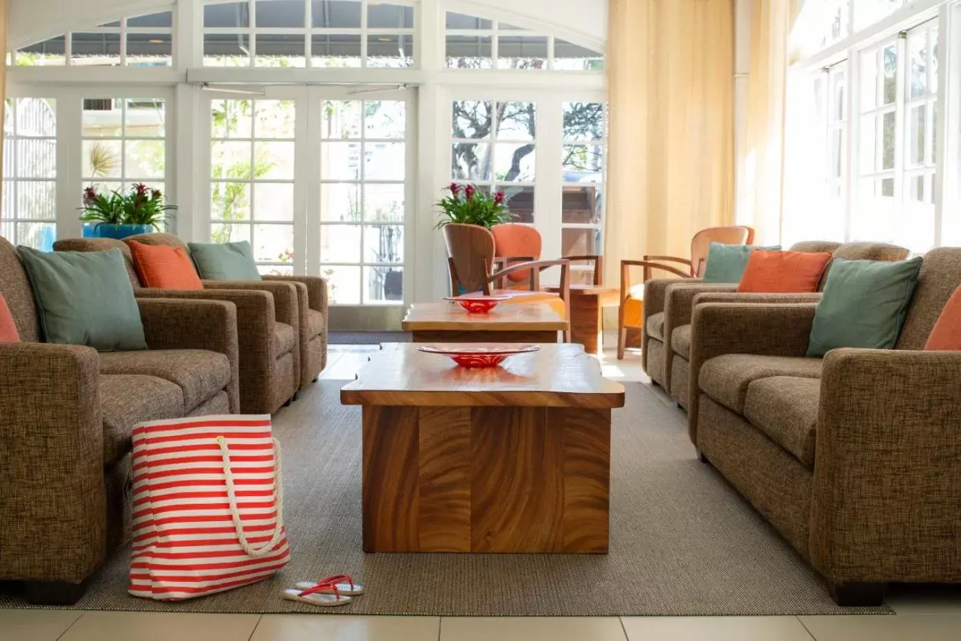 Seating area in Coconut Waikiki Hotel