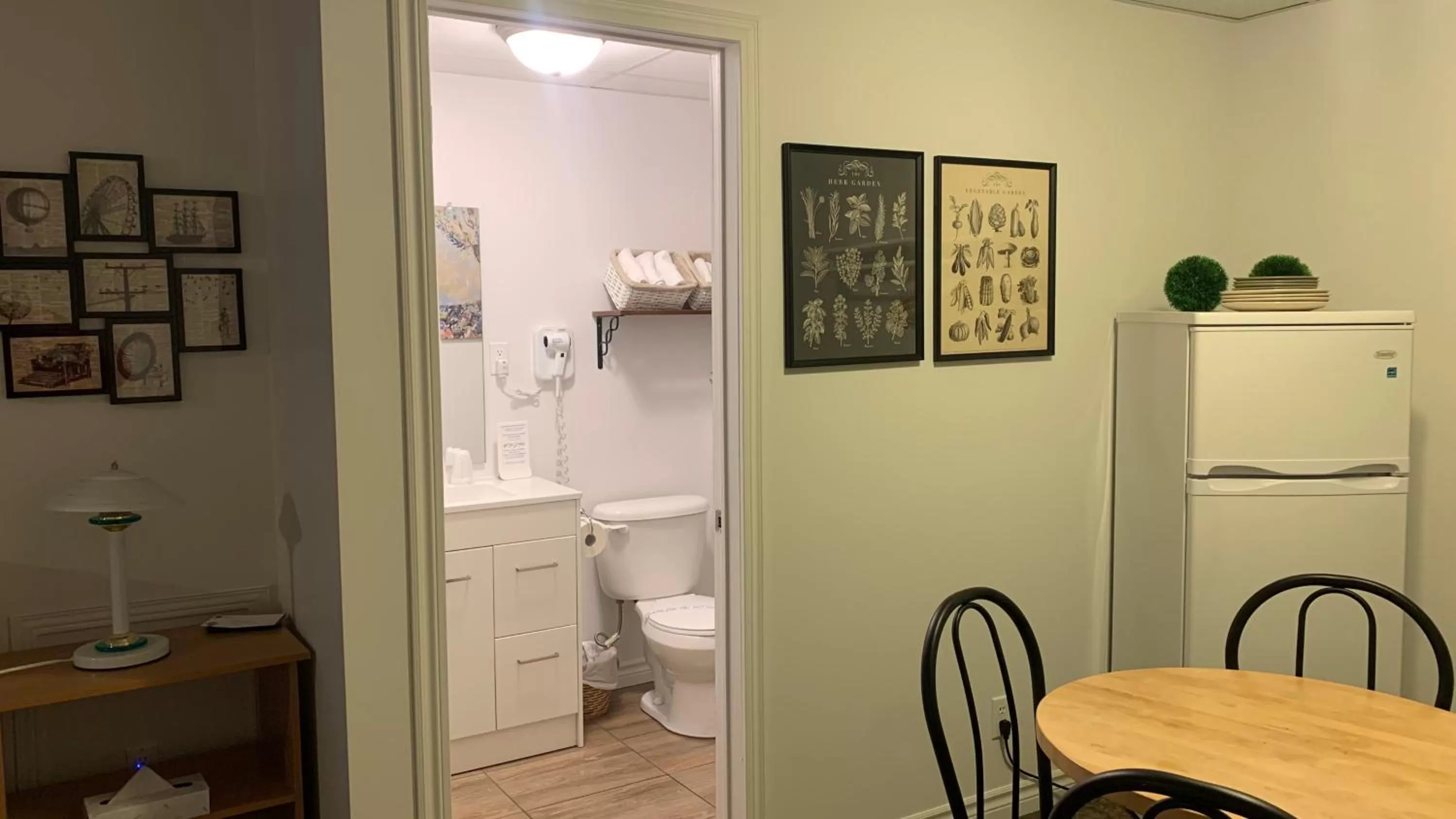 Bathroom in Motel Des Cascades