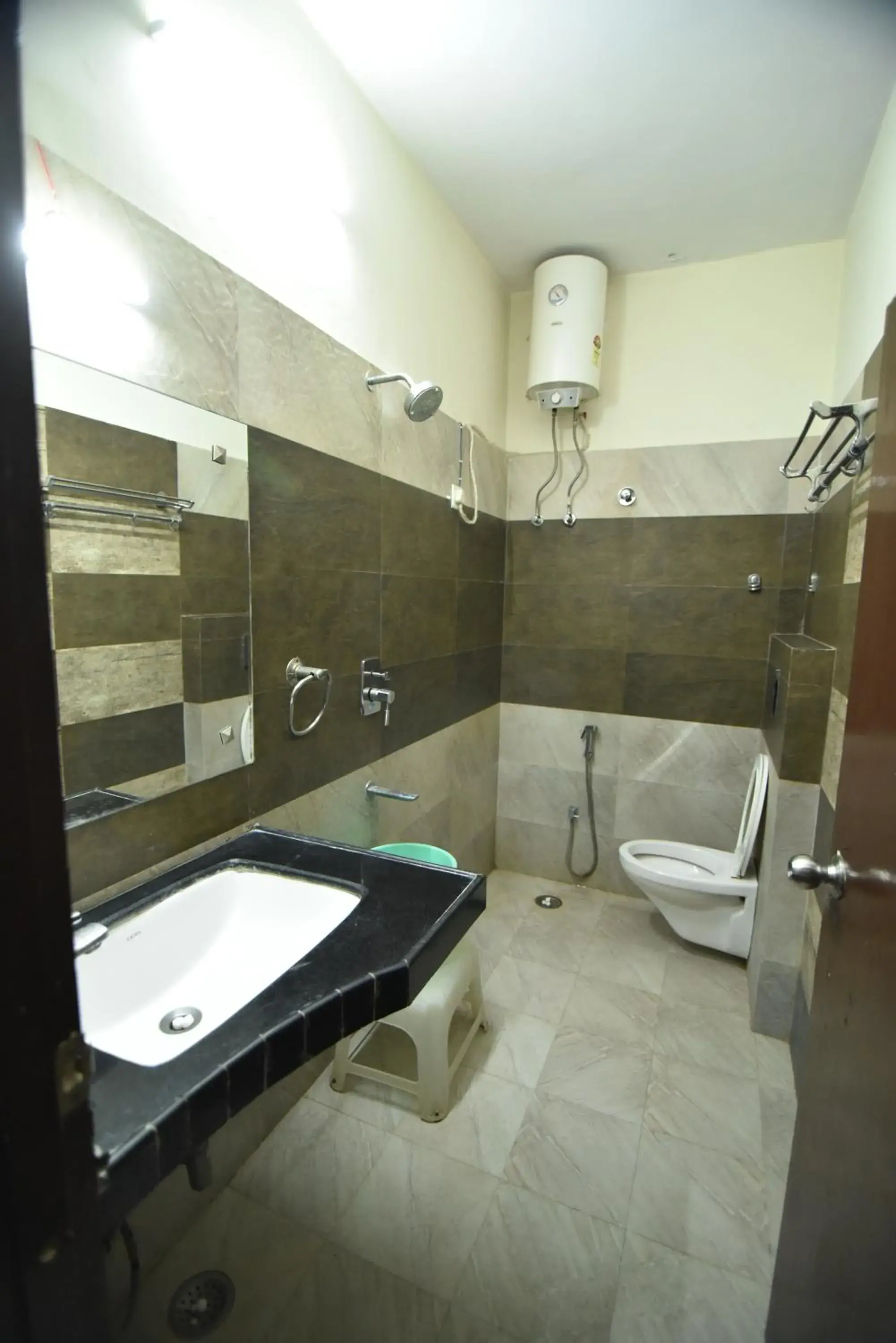 Bathroom in Hotel Vaishnavi