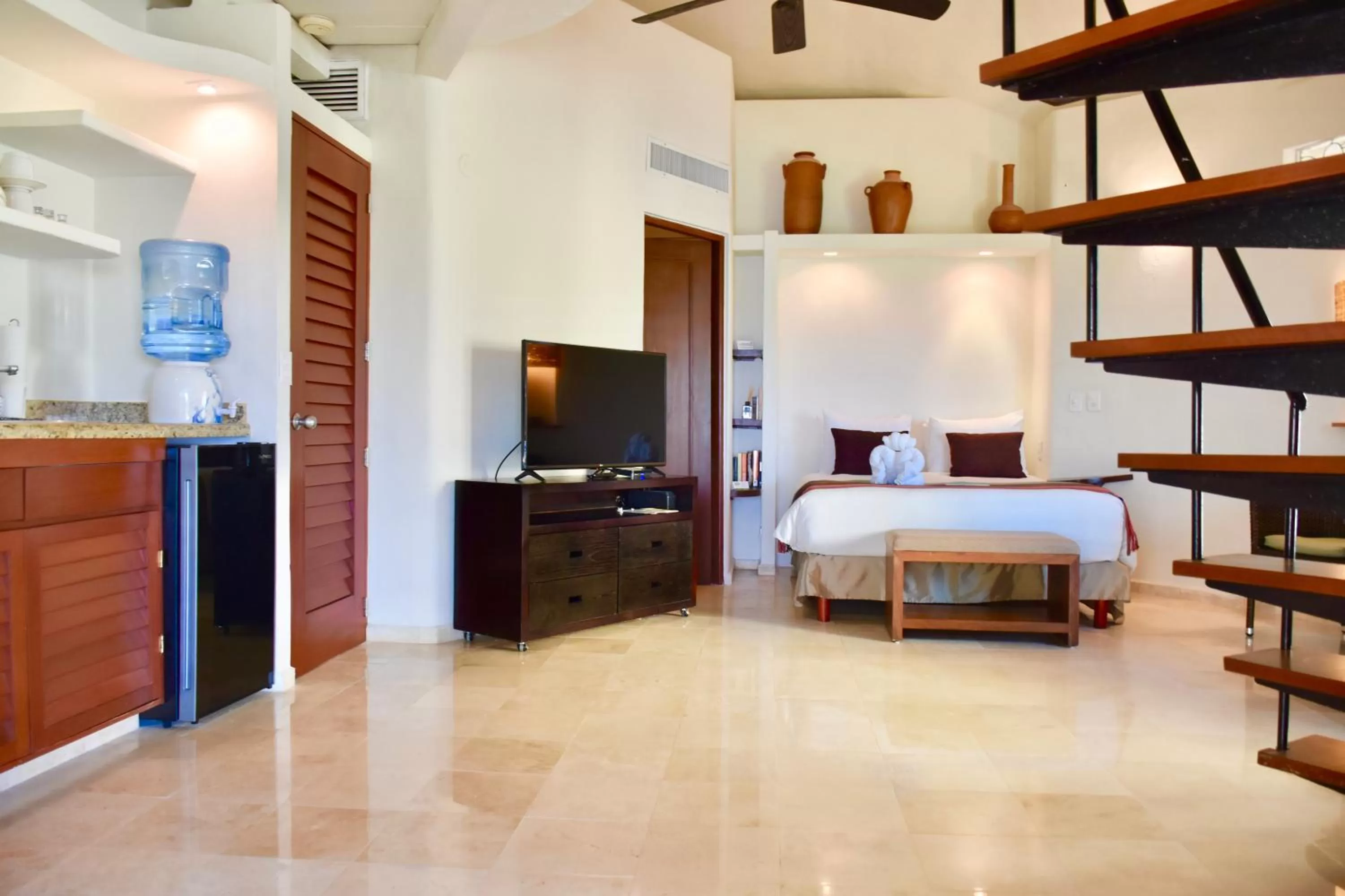 TV and multimedia, Bed in Playa Palms Beach Hotel