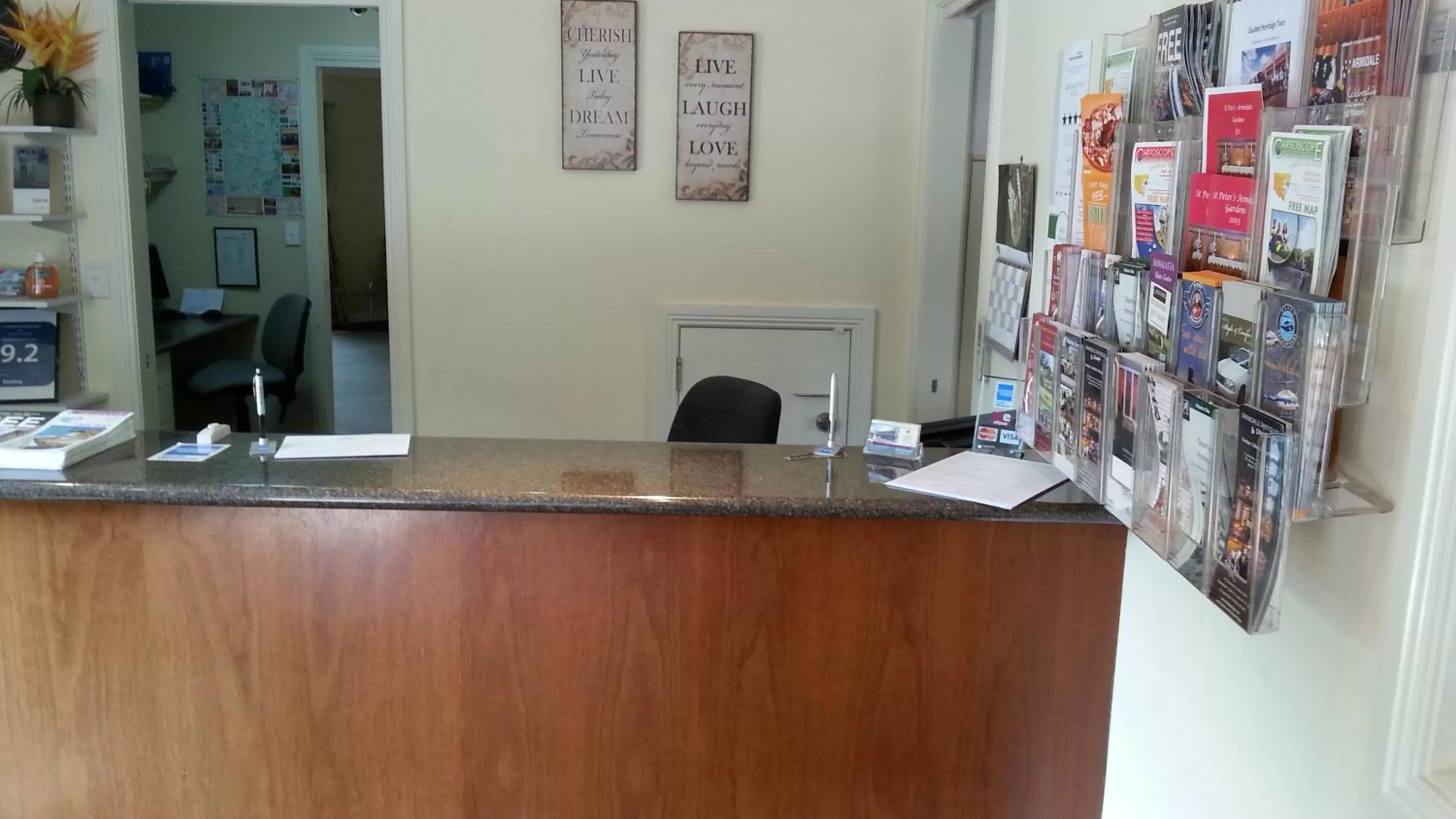 Lobby or reception in Armidale Pines Motel