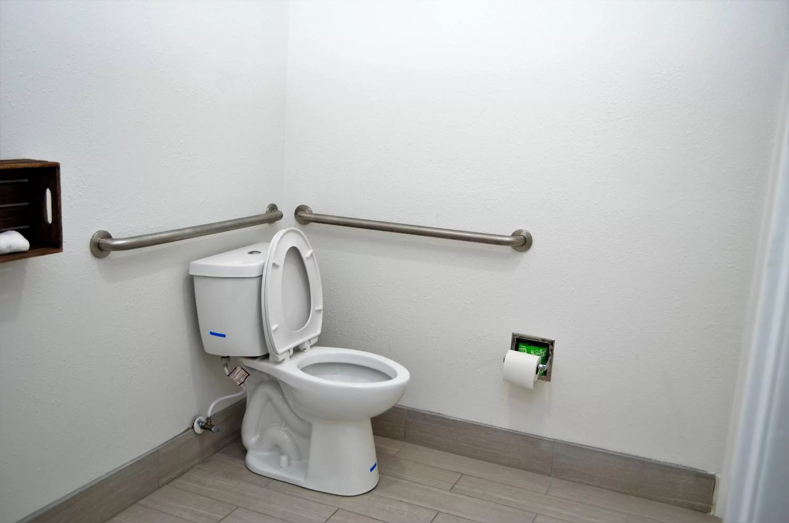 Bathroom in Athena Inn Chattanooga