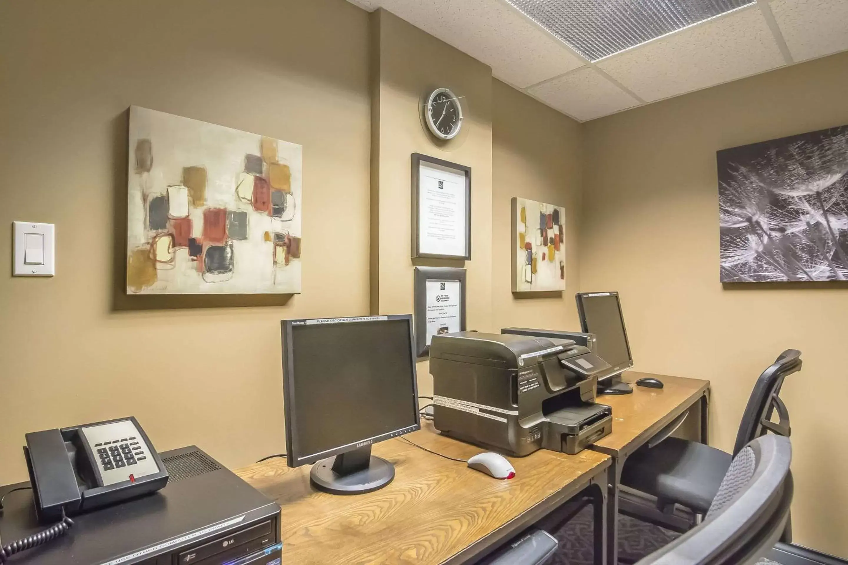 On site, Business Area/Conference Room in Quality Inn West Edmonton