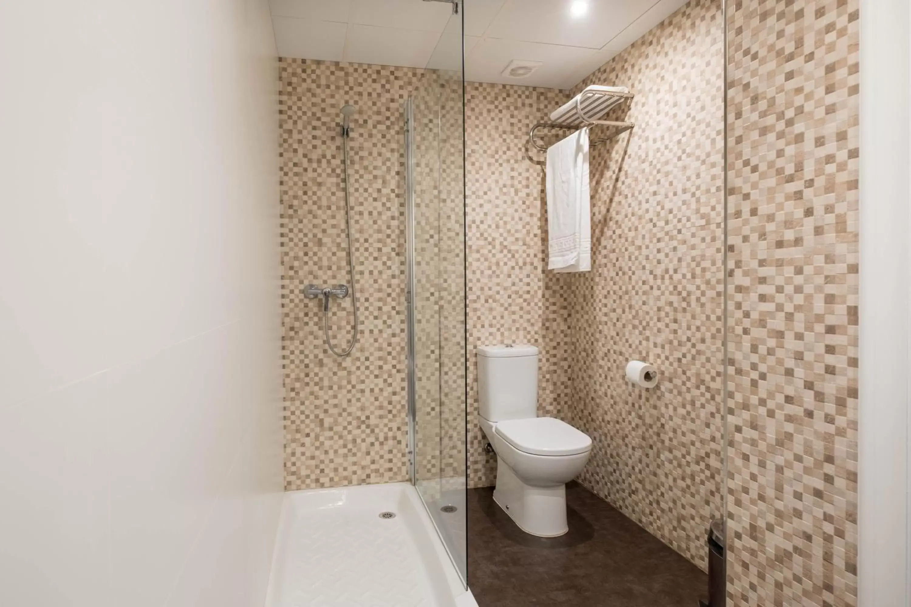 Bathroom in Hotel Cetina Murcia