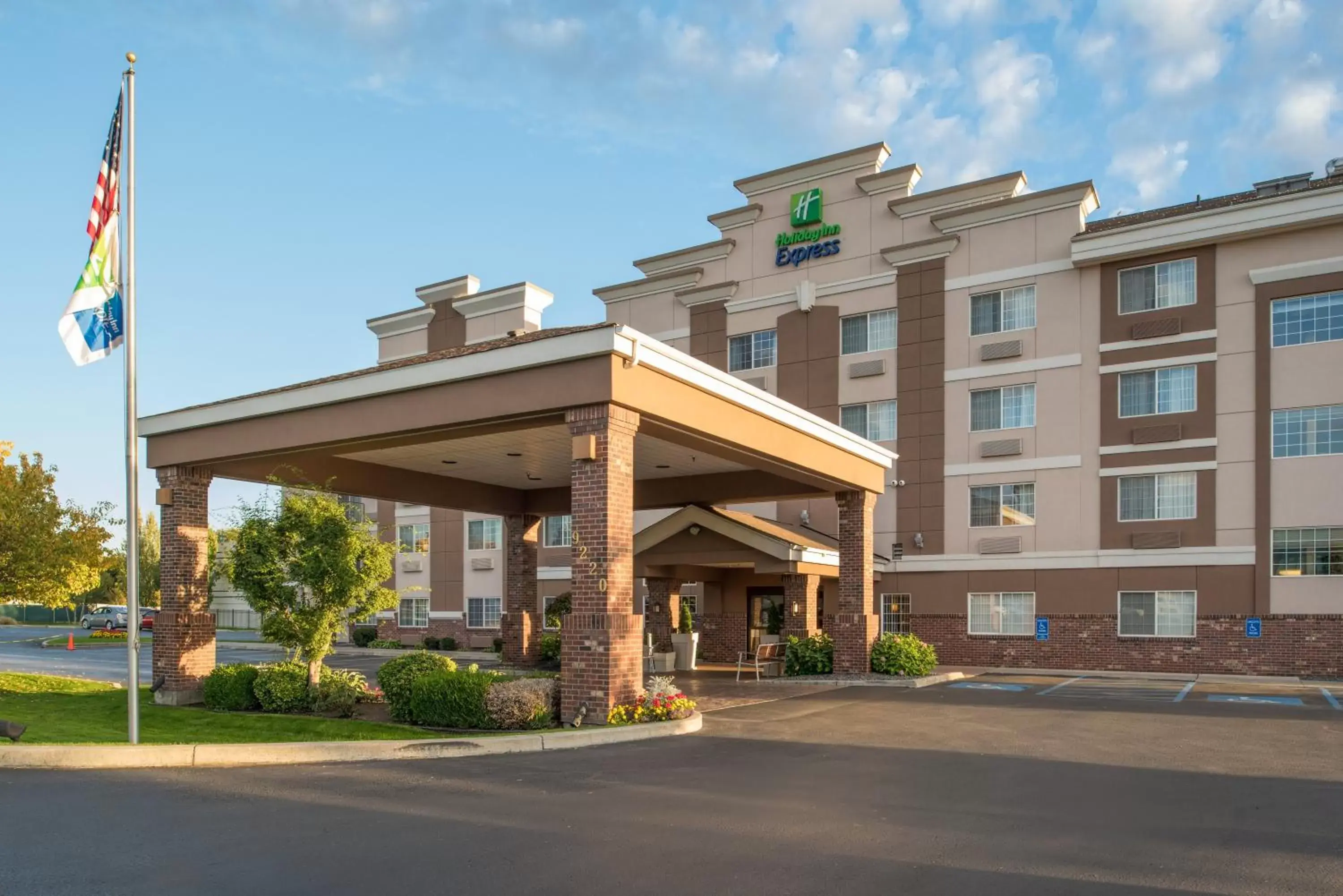 Property Building in Holiday Inn Express Spokane-Valley, an IHG Hotel